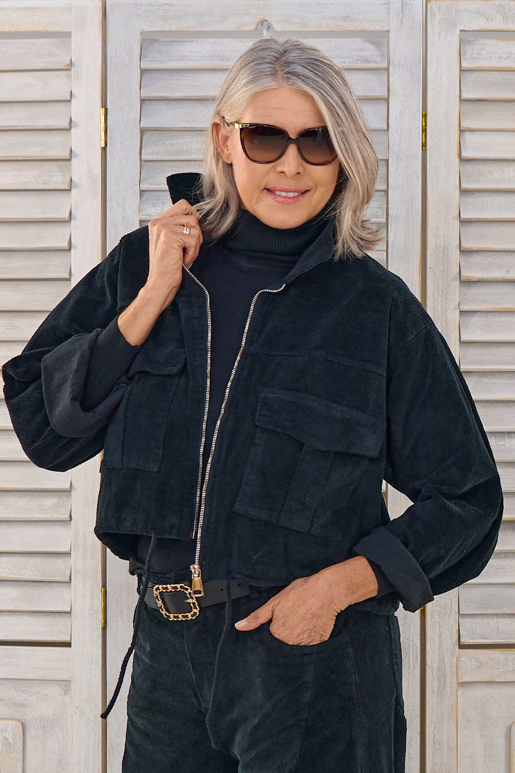 kurze Cordjacke, schwarz