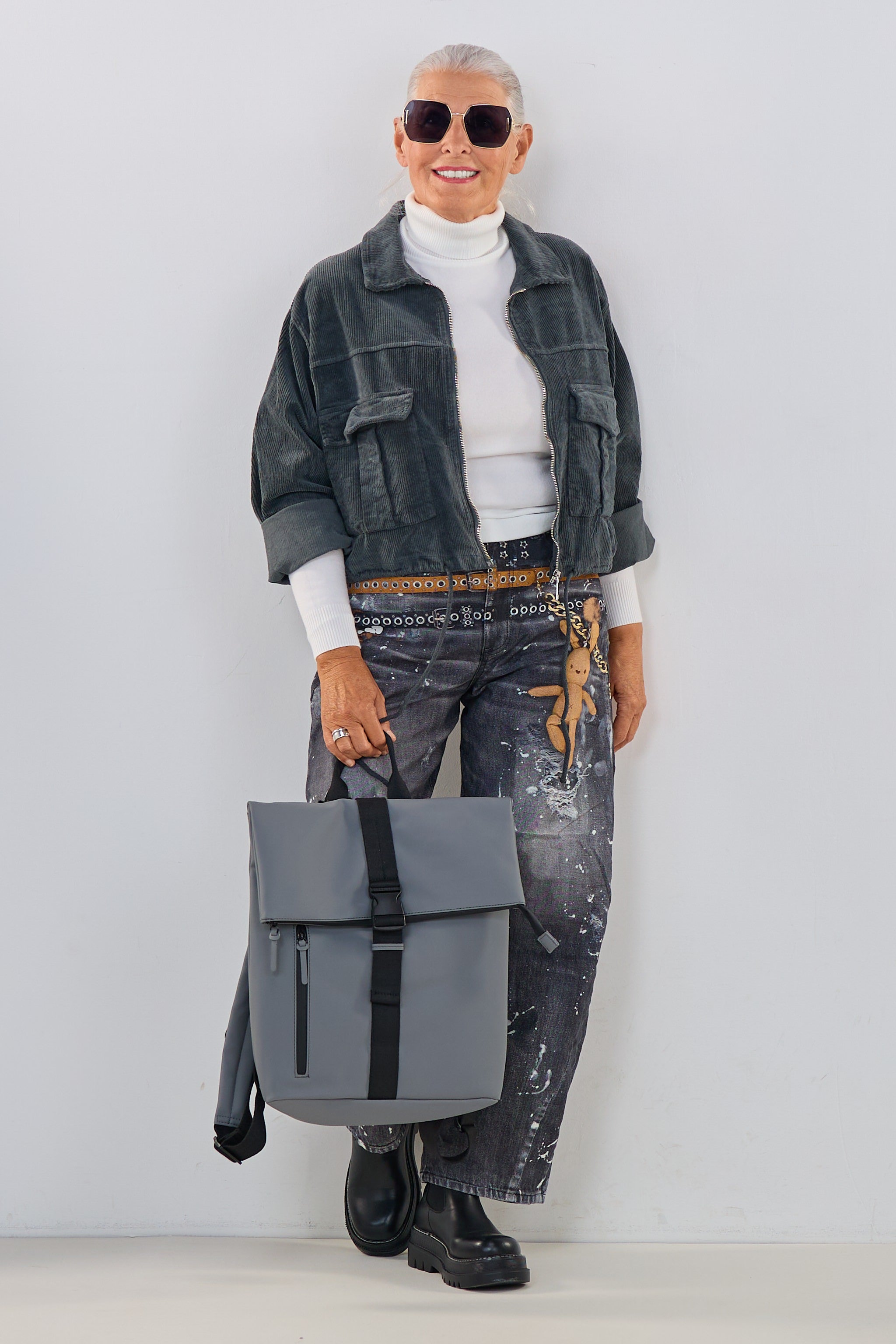 kurze Cordjacke, anthrazit