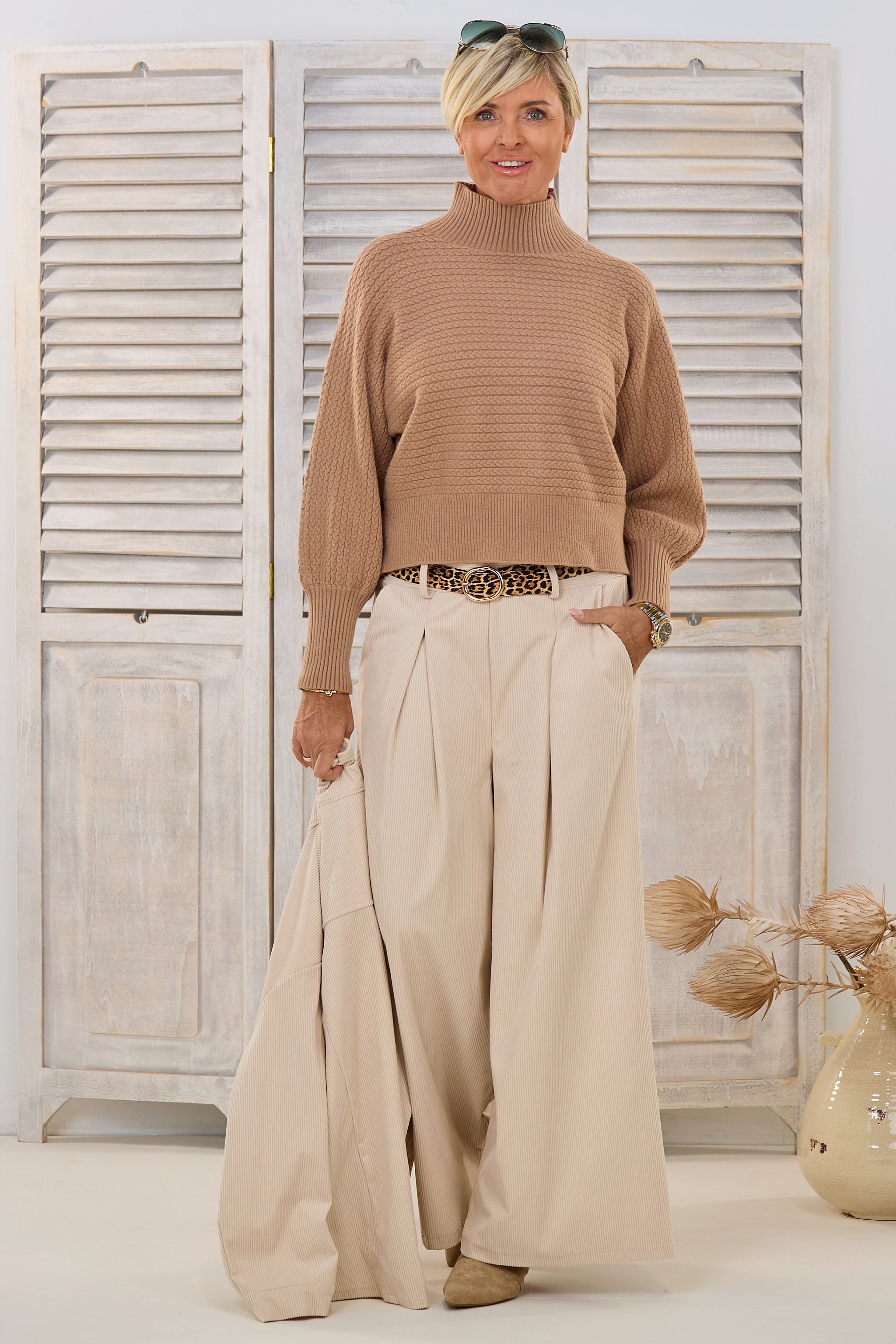 Cordhose super weiten Beinen, creme