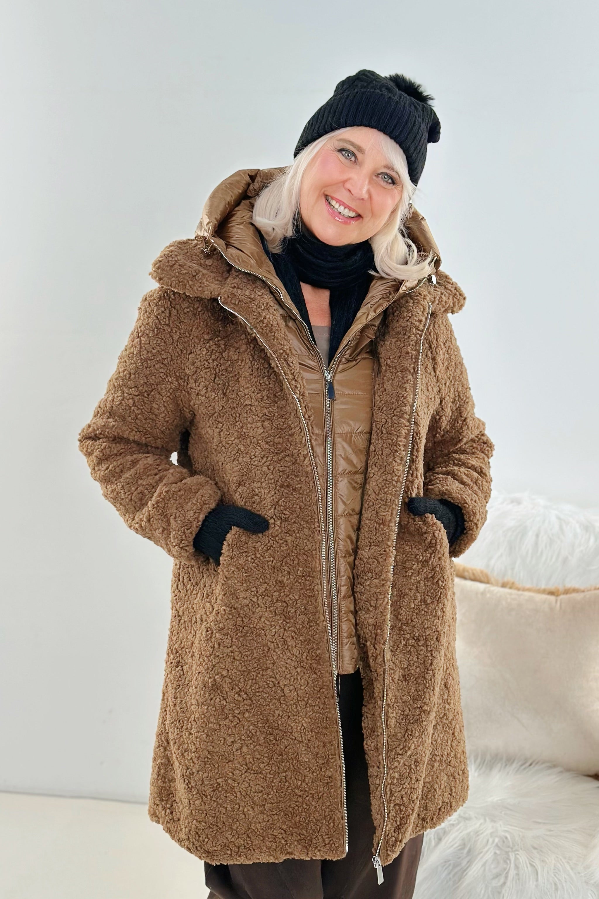 Teddy short coat with quilted insert, brown