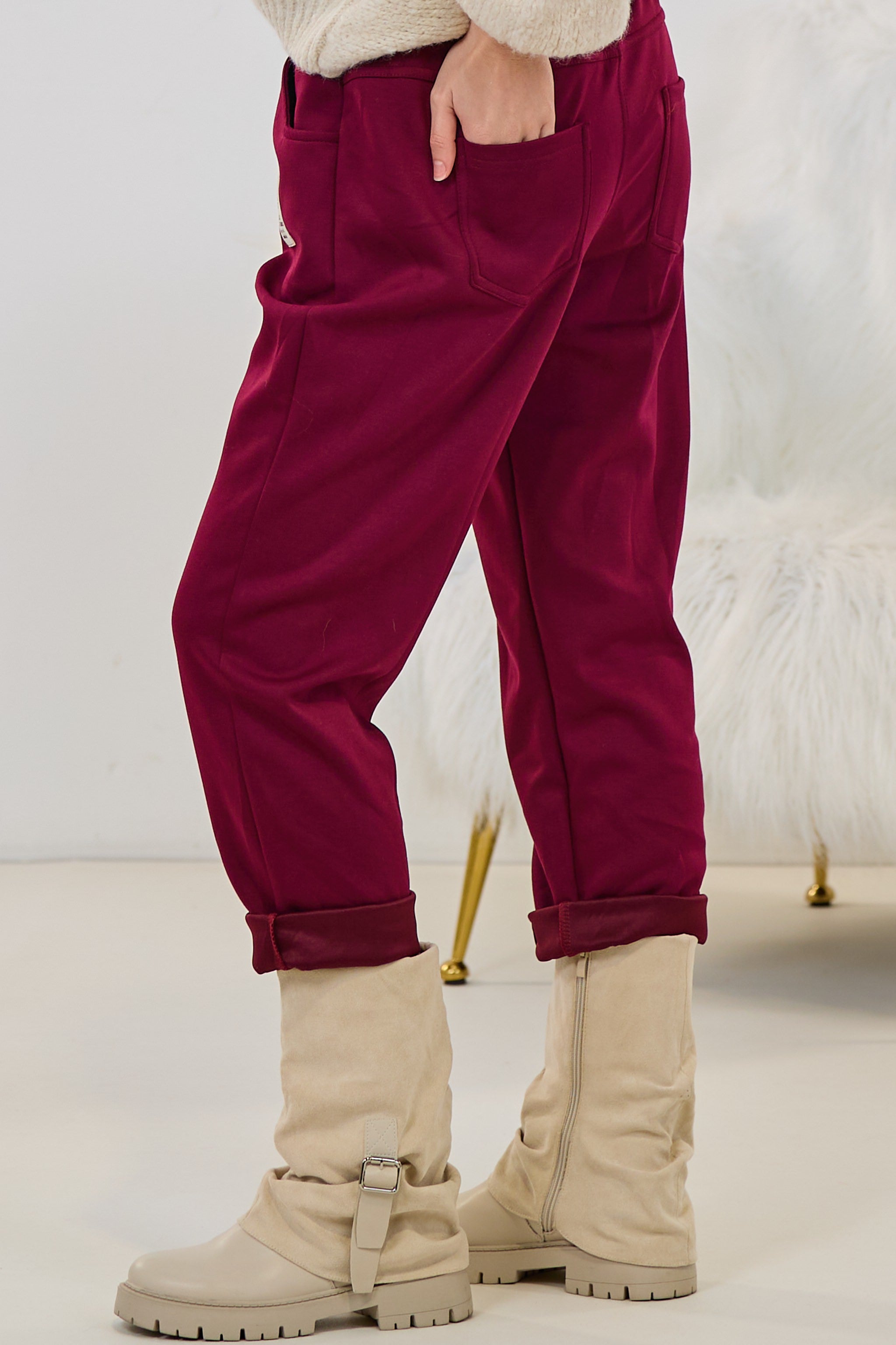 Cozy Hose mit Gürtel, bordeaux