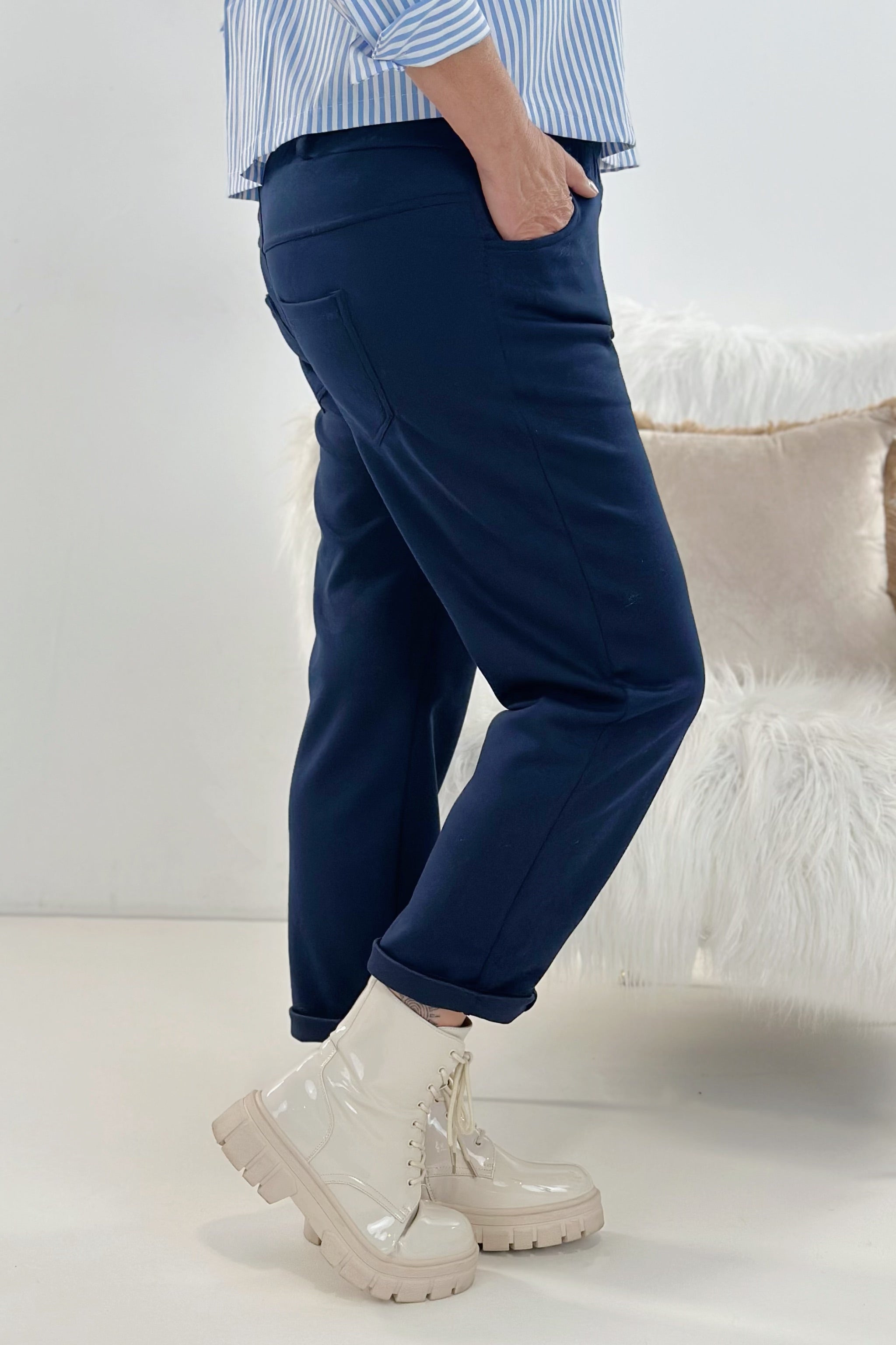 Cozy Hose mit Gürtel, dunkelblau
