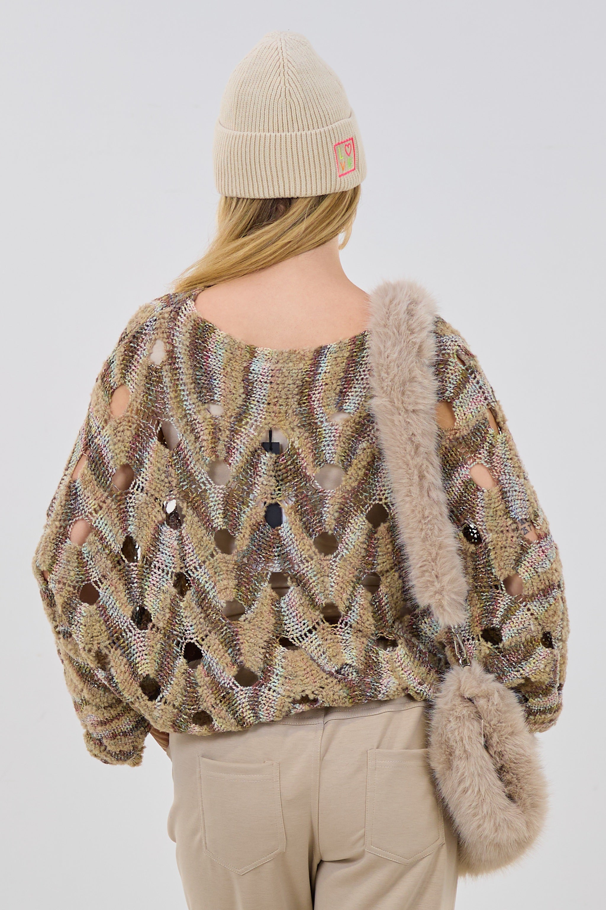 Lochstrick Pulli mit Fledermausärmeln, beige-khaki-bunt