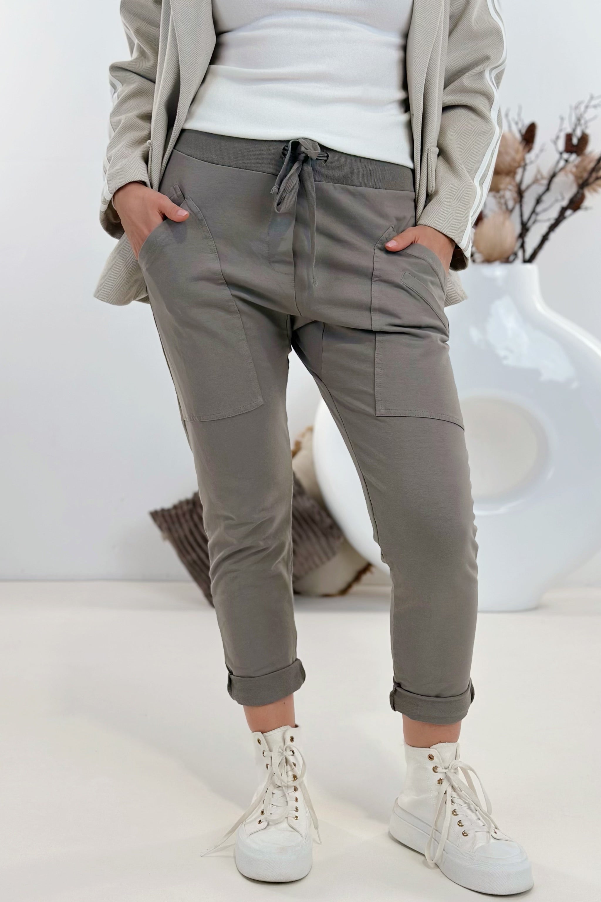 Joggpants mit großen Taschen, taupe