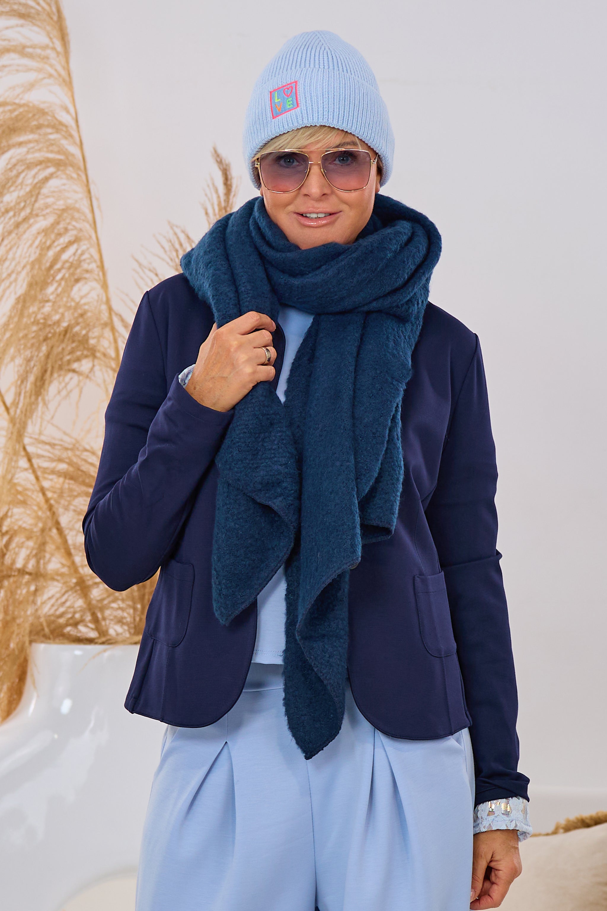 kuscheliger Schal, dunkelblau