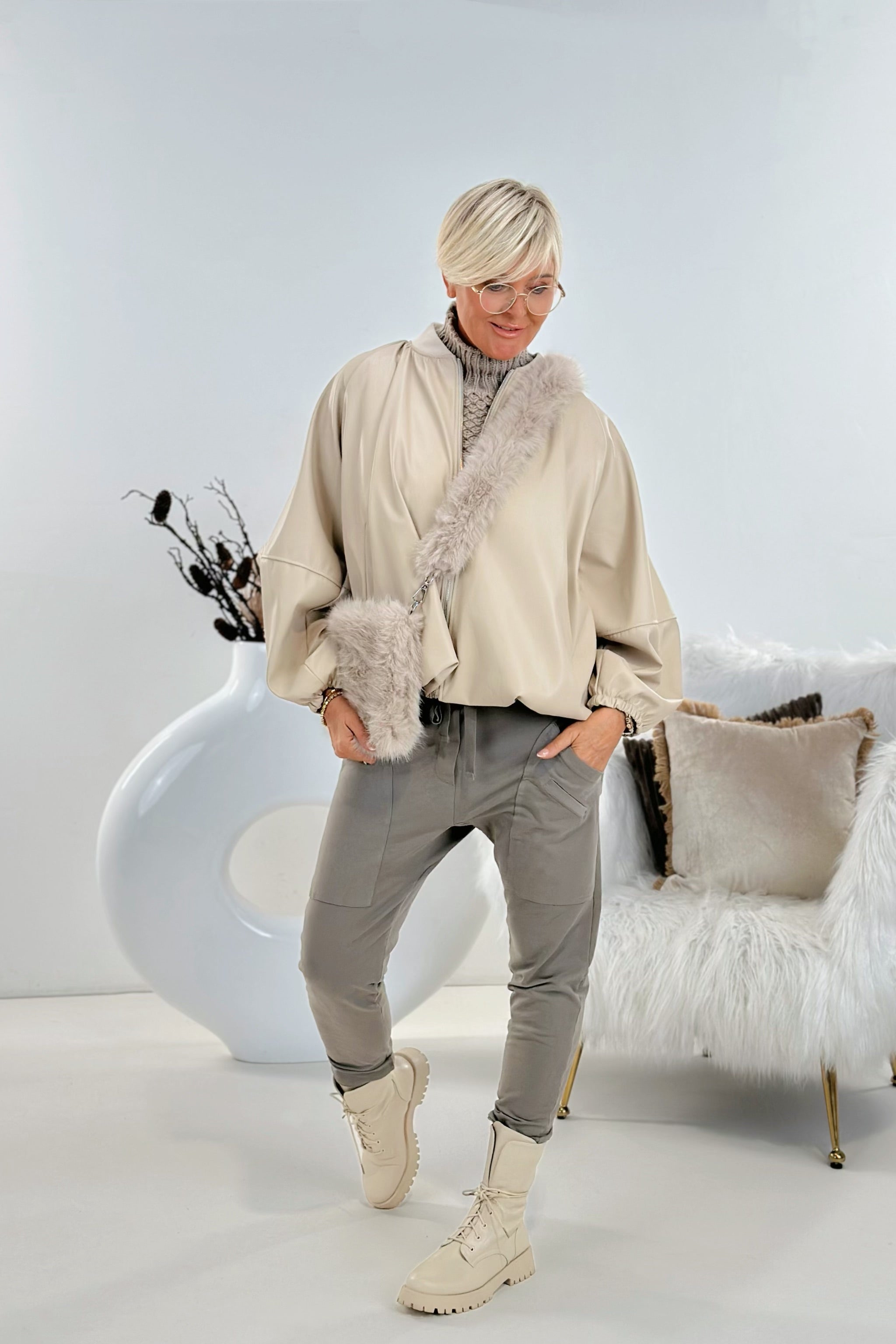 Kunstleder Blouson im Balloon-Style, beige