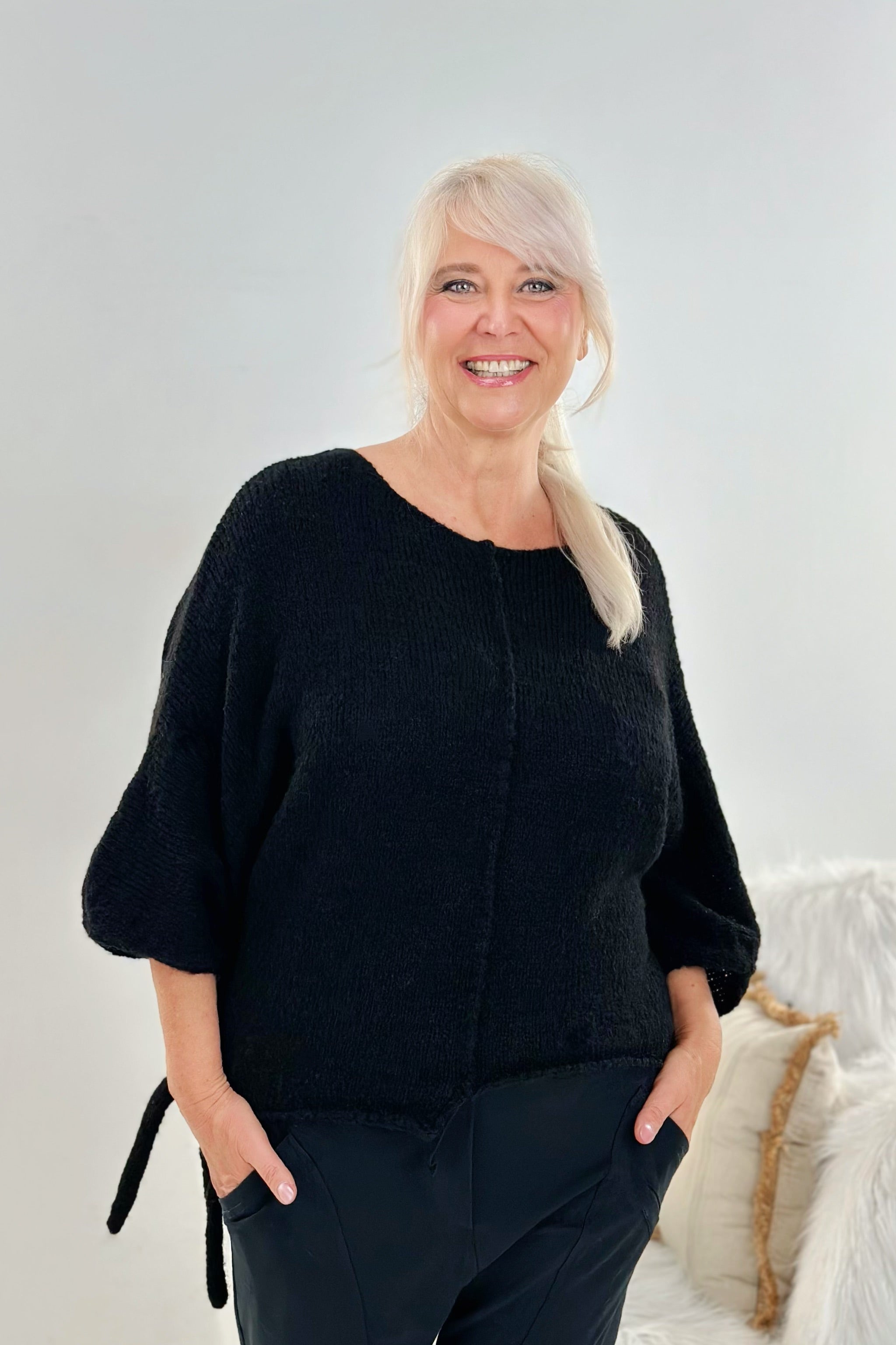 Asymmetrischer Strickpulli, schwarz