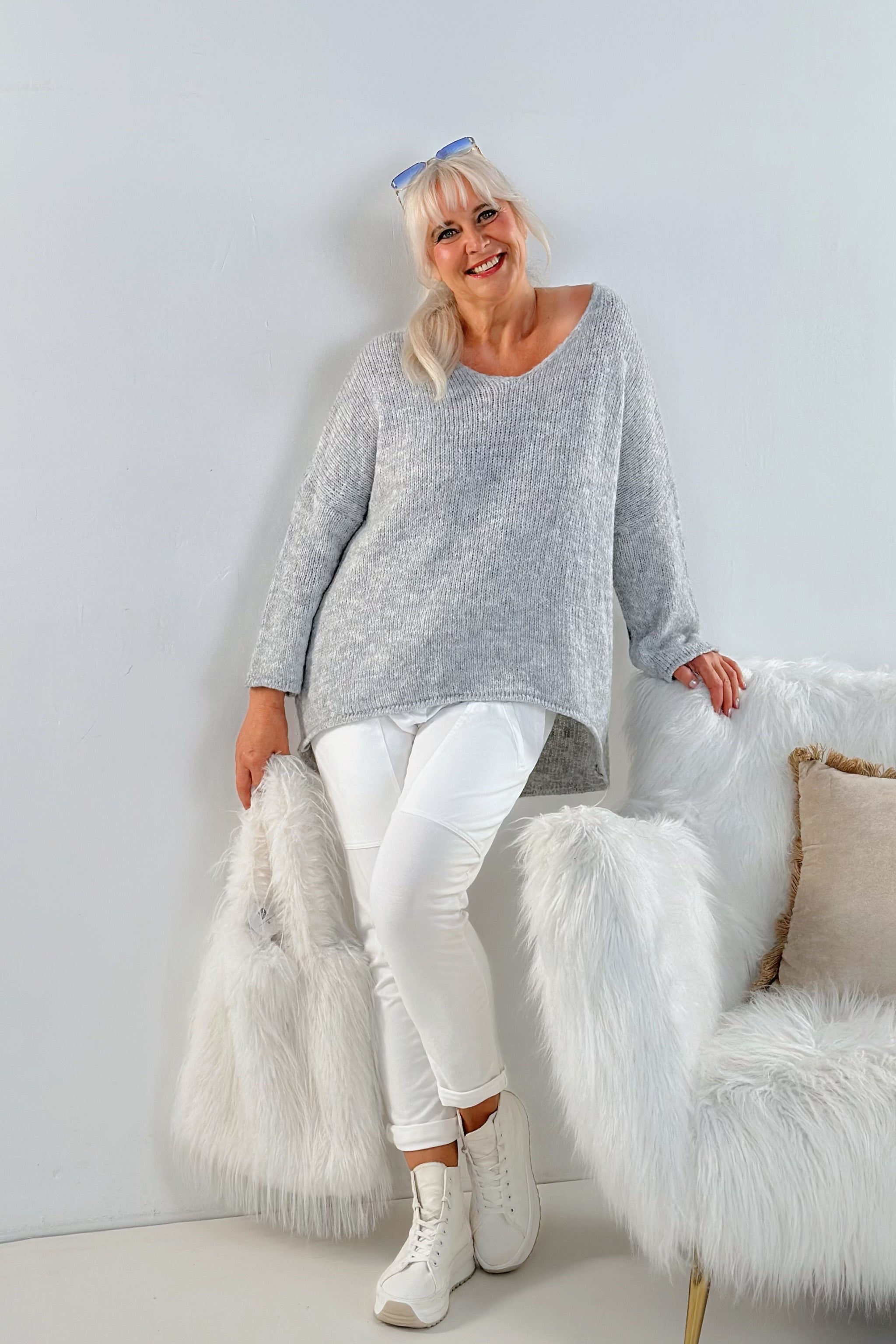 Oversized Strickpulli NAMASTE, grau