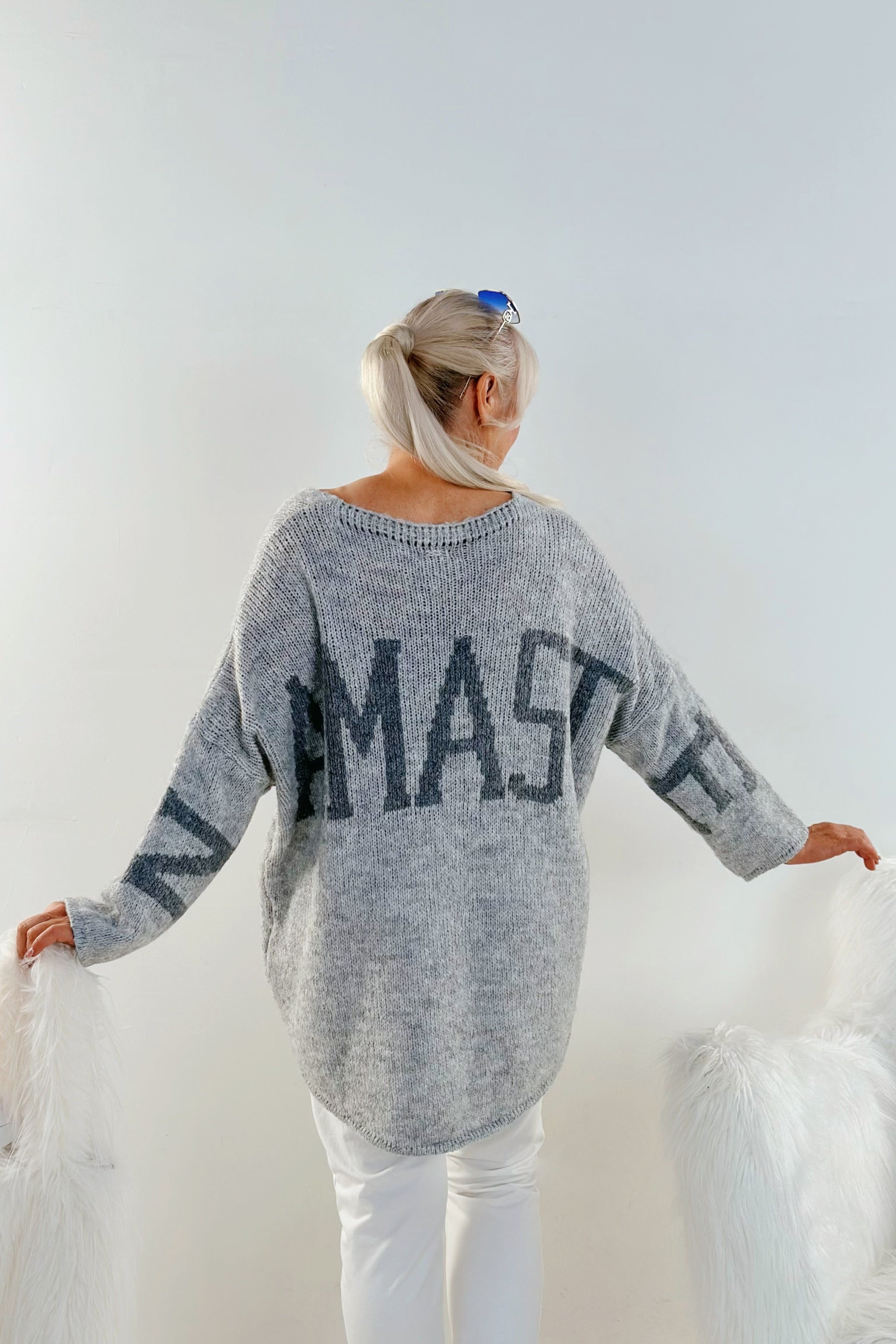 Oversized Strickpulli NAMASTE, grau