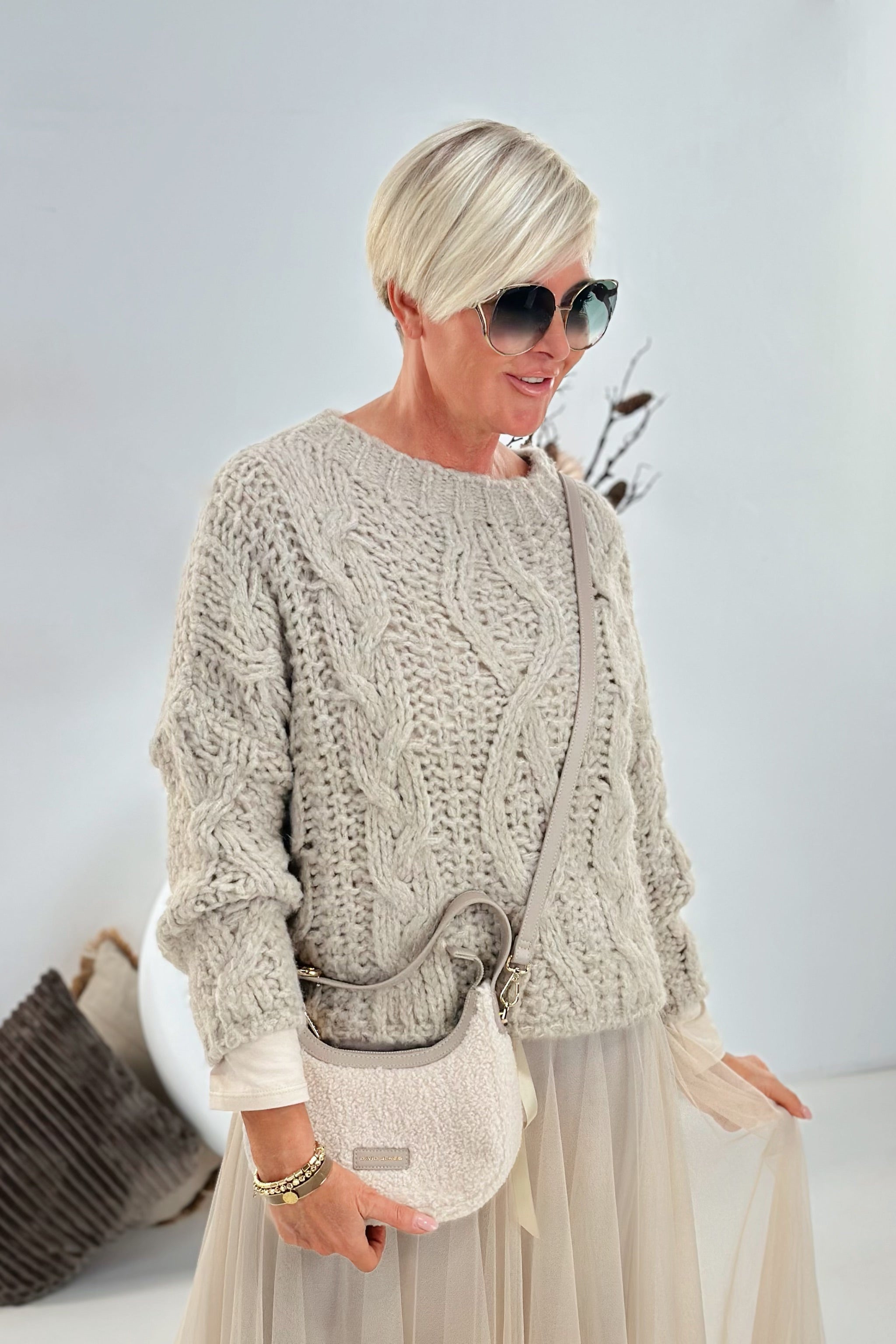 Strickpulli mit großem Zopfmuster, dunkelbeige