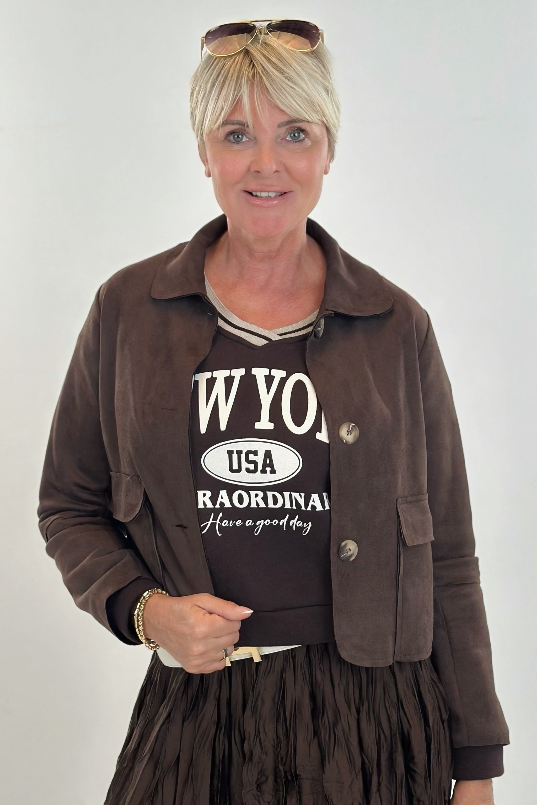 kurze Hemdjacke in Velours-Optik, braun