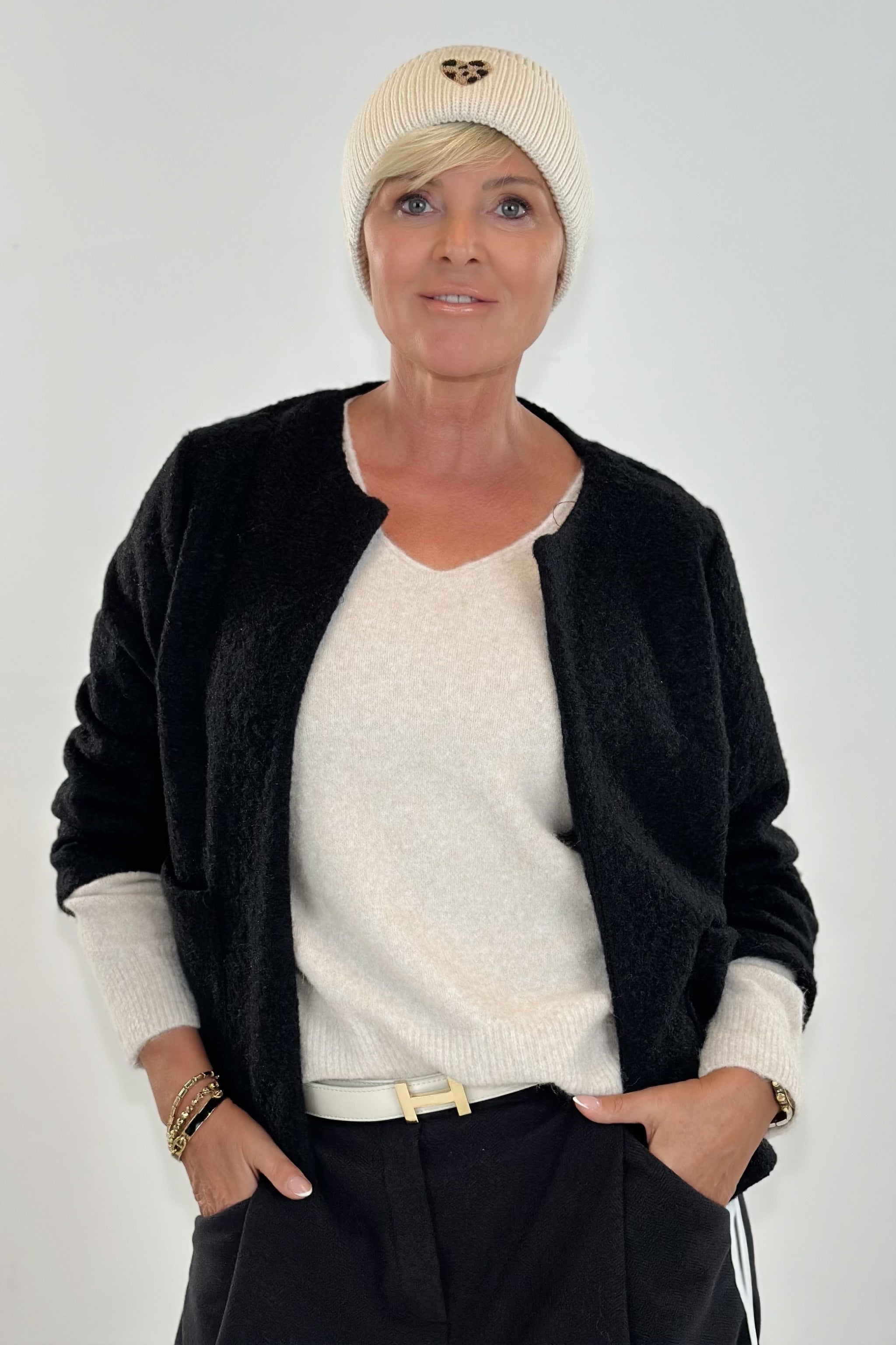 kurze, wollige Jacke, schwarz