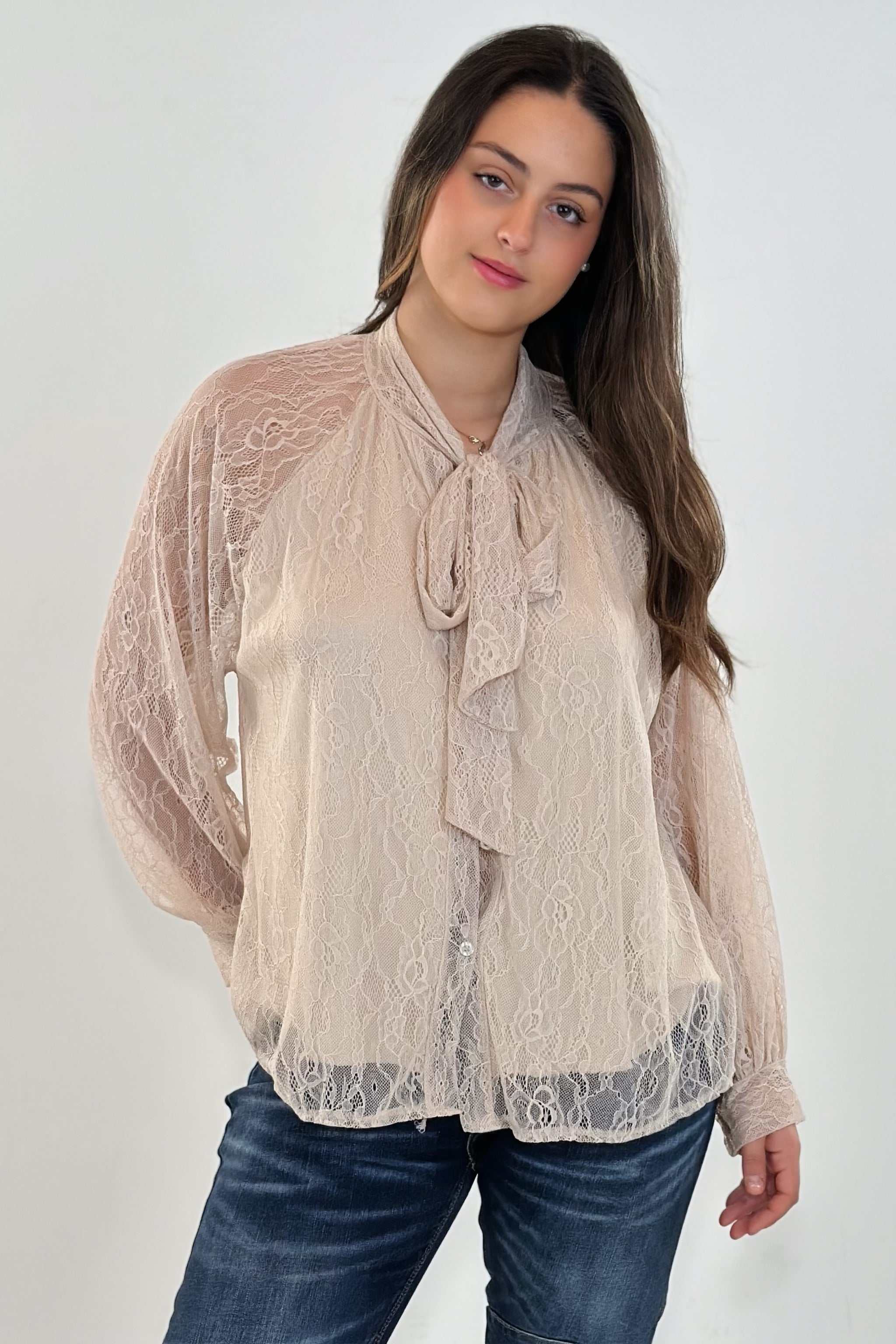 Spitzenbluse mit Schleife, beige