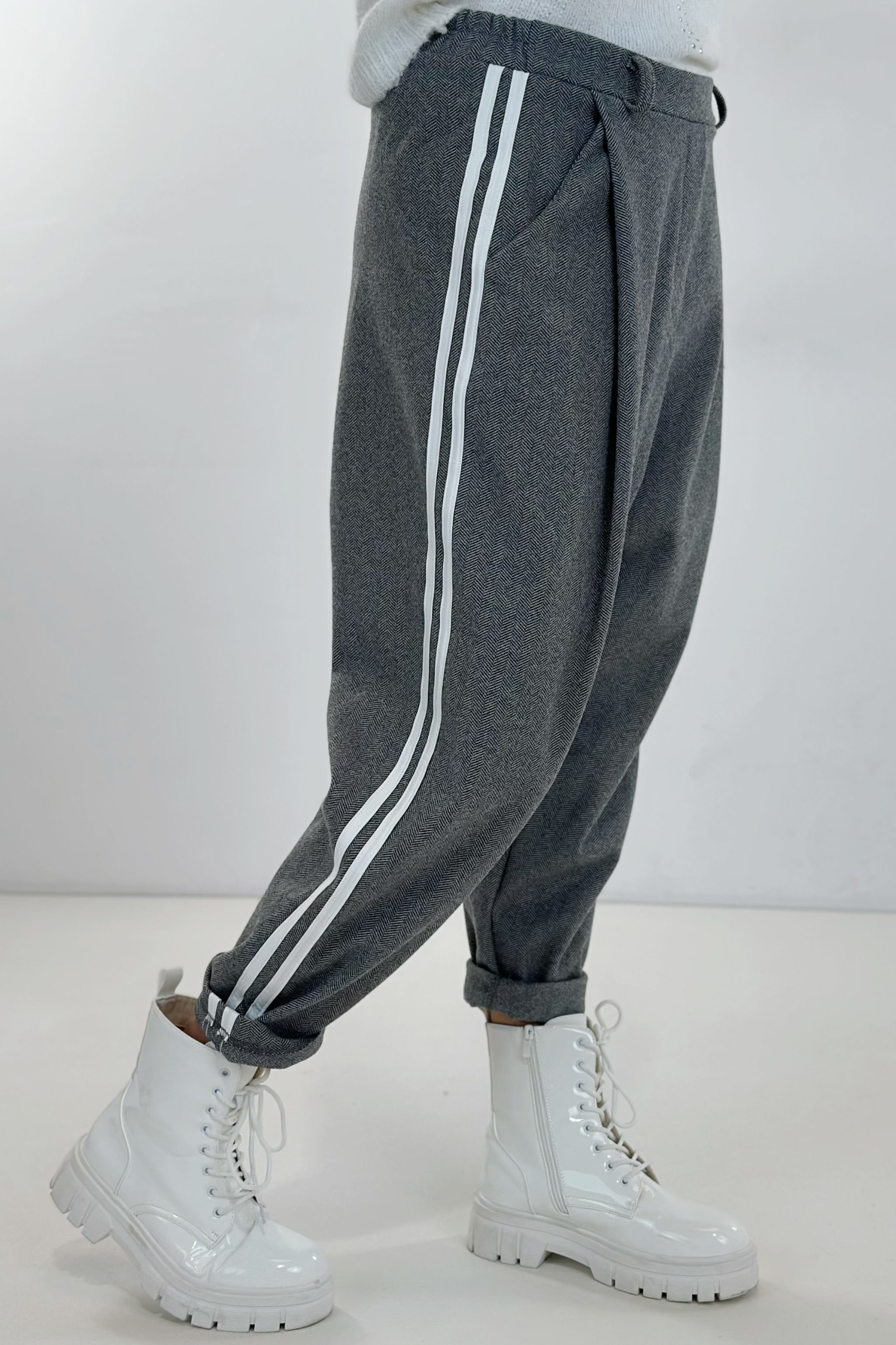 Baggy Hose Fischgrät, grau