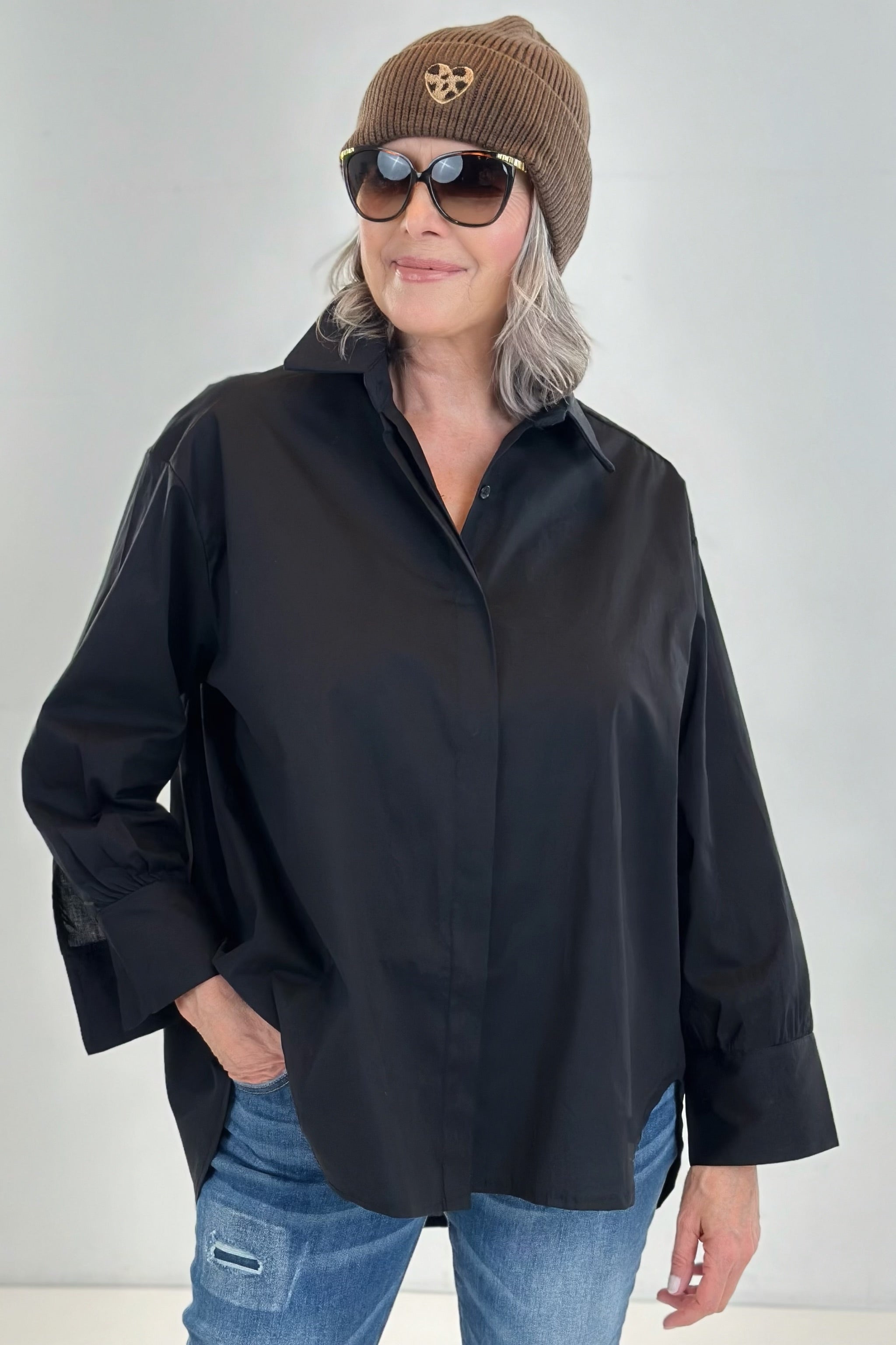 Oversized Bluse mit verdeckter Knopfleiste, schwarz