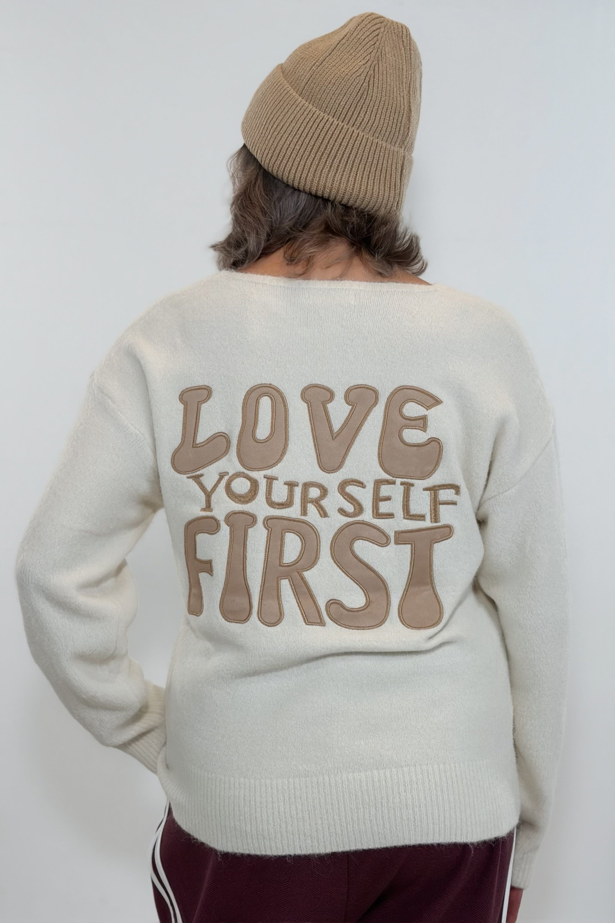 Strickpulli mit V-Ausschnitt und Herz, ecru