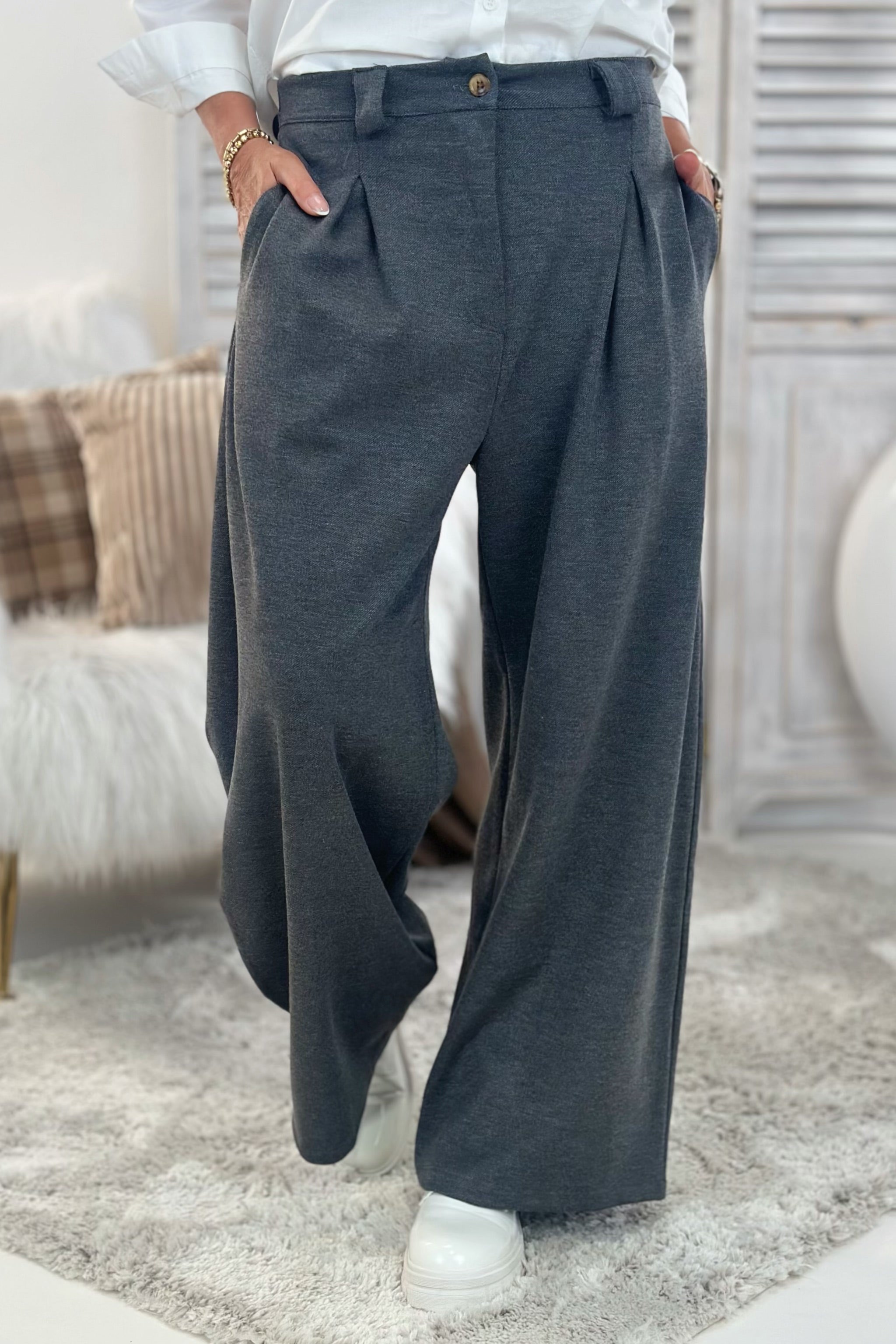 Herbstliche Hose mit Kellerfalten, grau-meliert