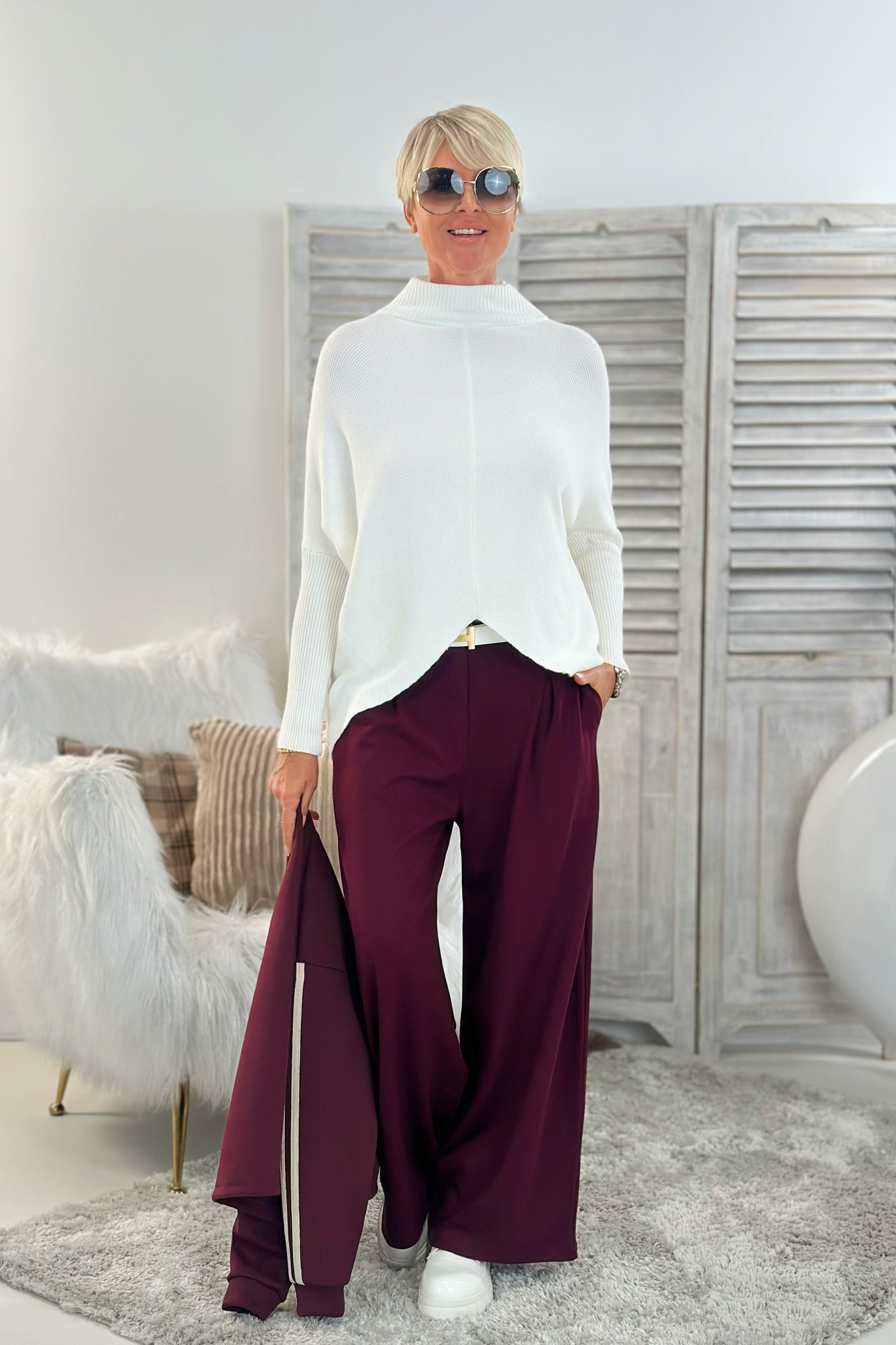 Herbstliche Hose mit Kellerfalten, brombeer