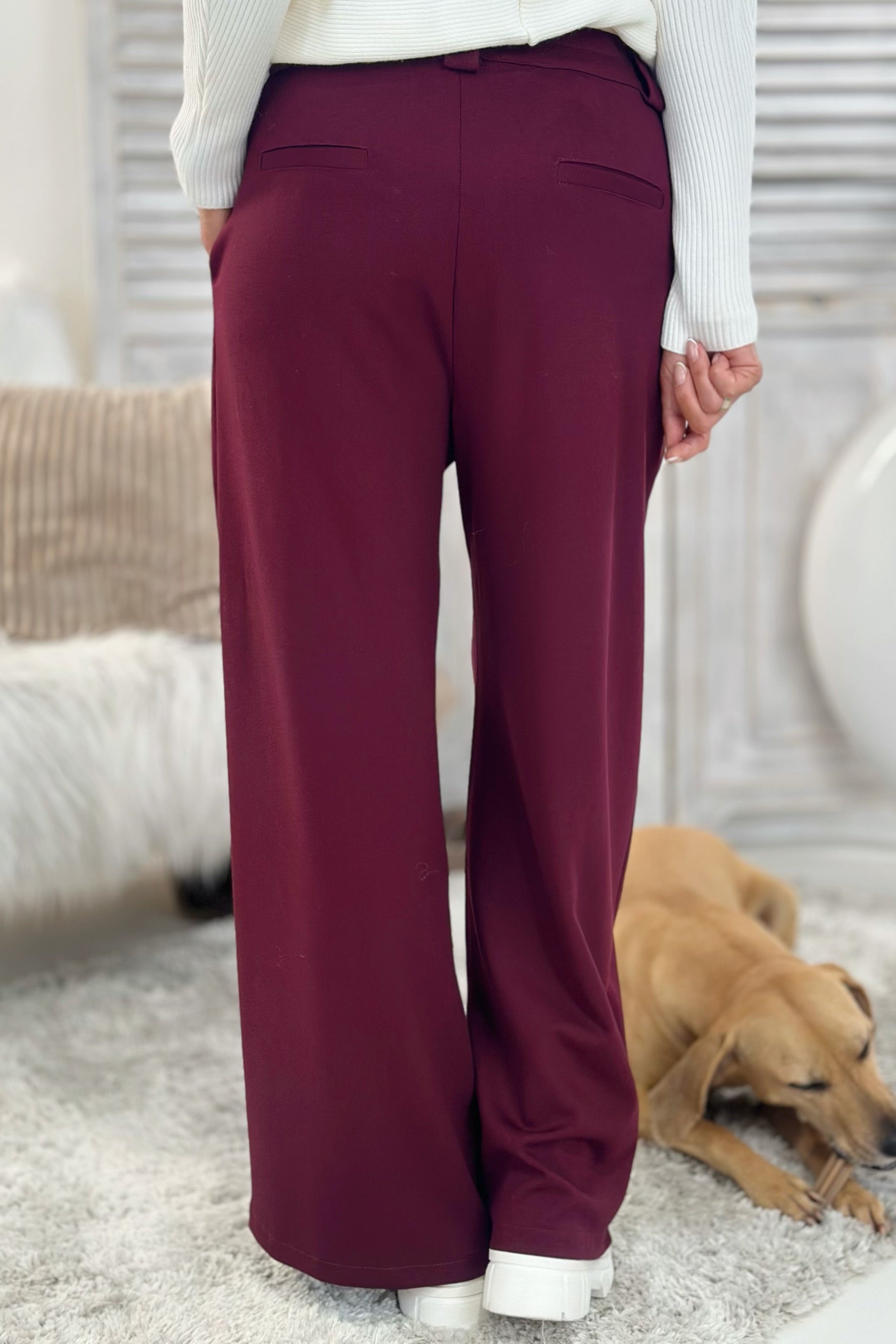 Herbstliche Hose mit Kellerfalten, brombeer