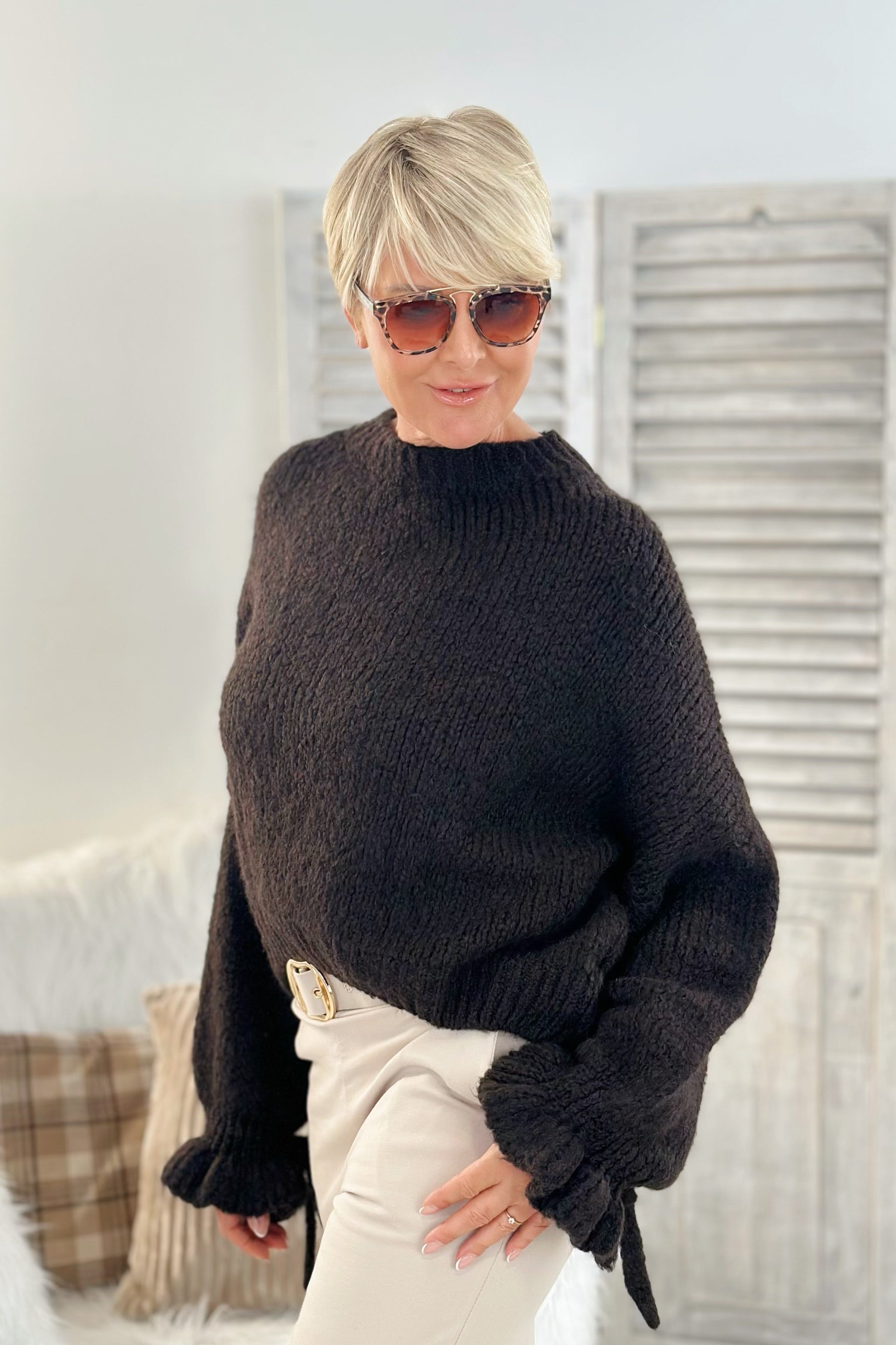 Strickpulli mit langen Rüschenärmeln, braun