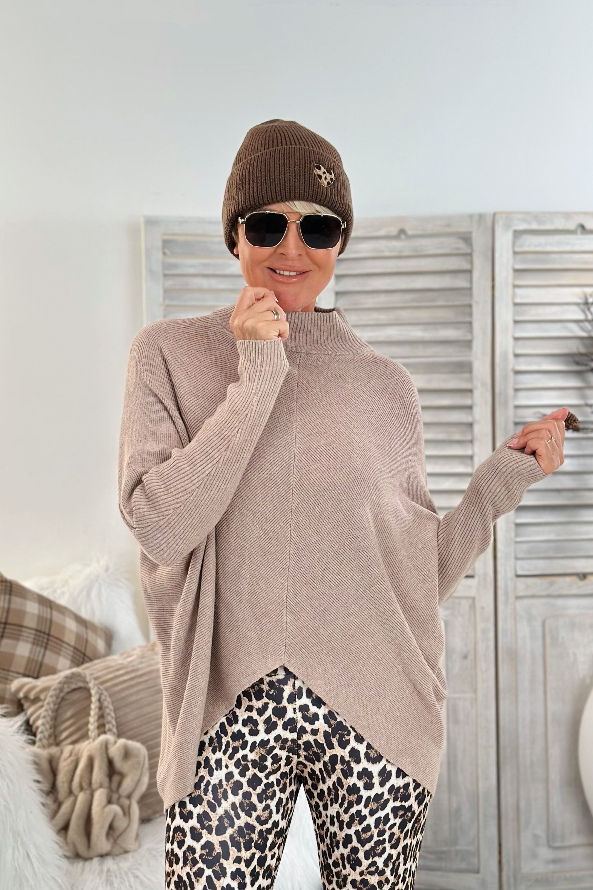 Weiter Pulli mit schmalen Ärmeln, beige