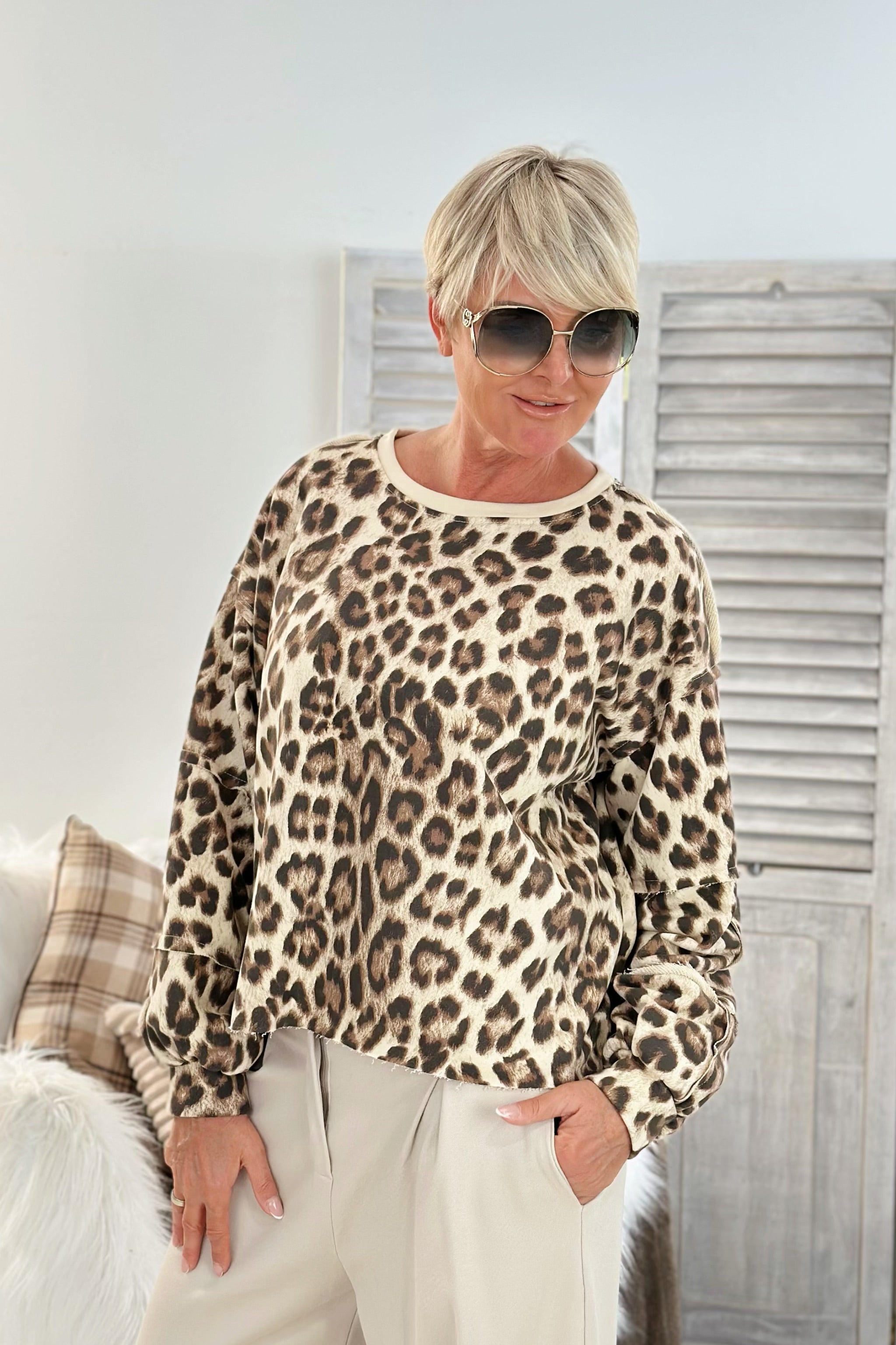 Sweaty  mit außenliegenden Nähten, leo