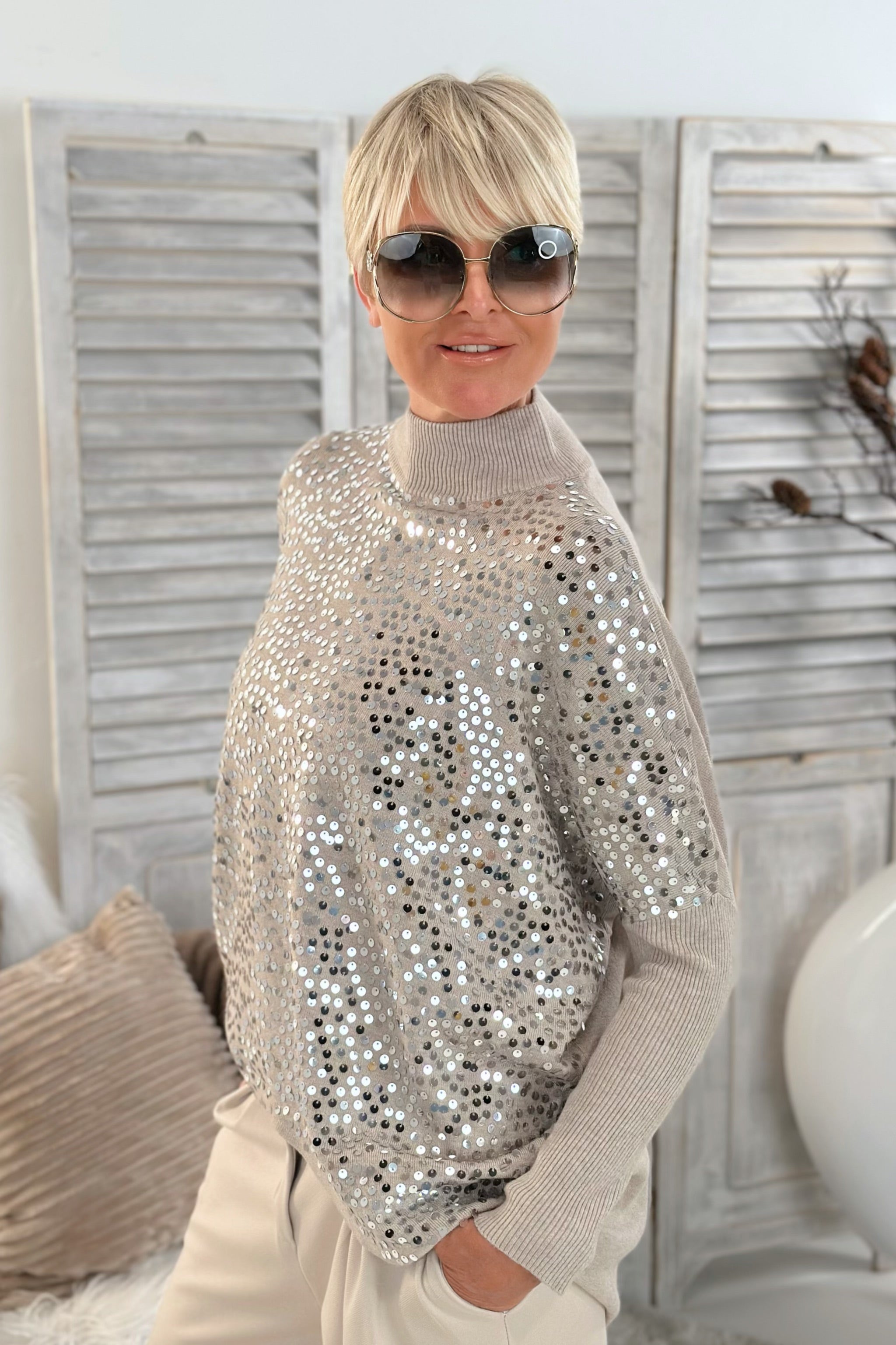 Strickpulli mit Pailletten und Turtleneck, taupe-silber
