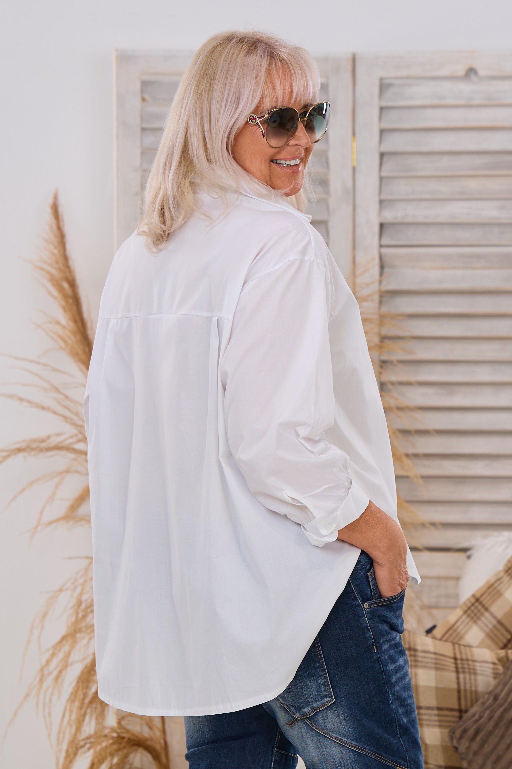 Oversized Bluse mit verdeckter Knopfleiste, weiß