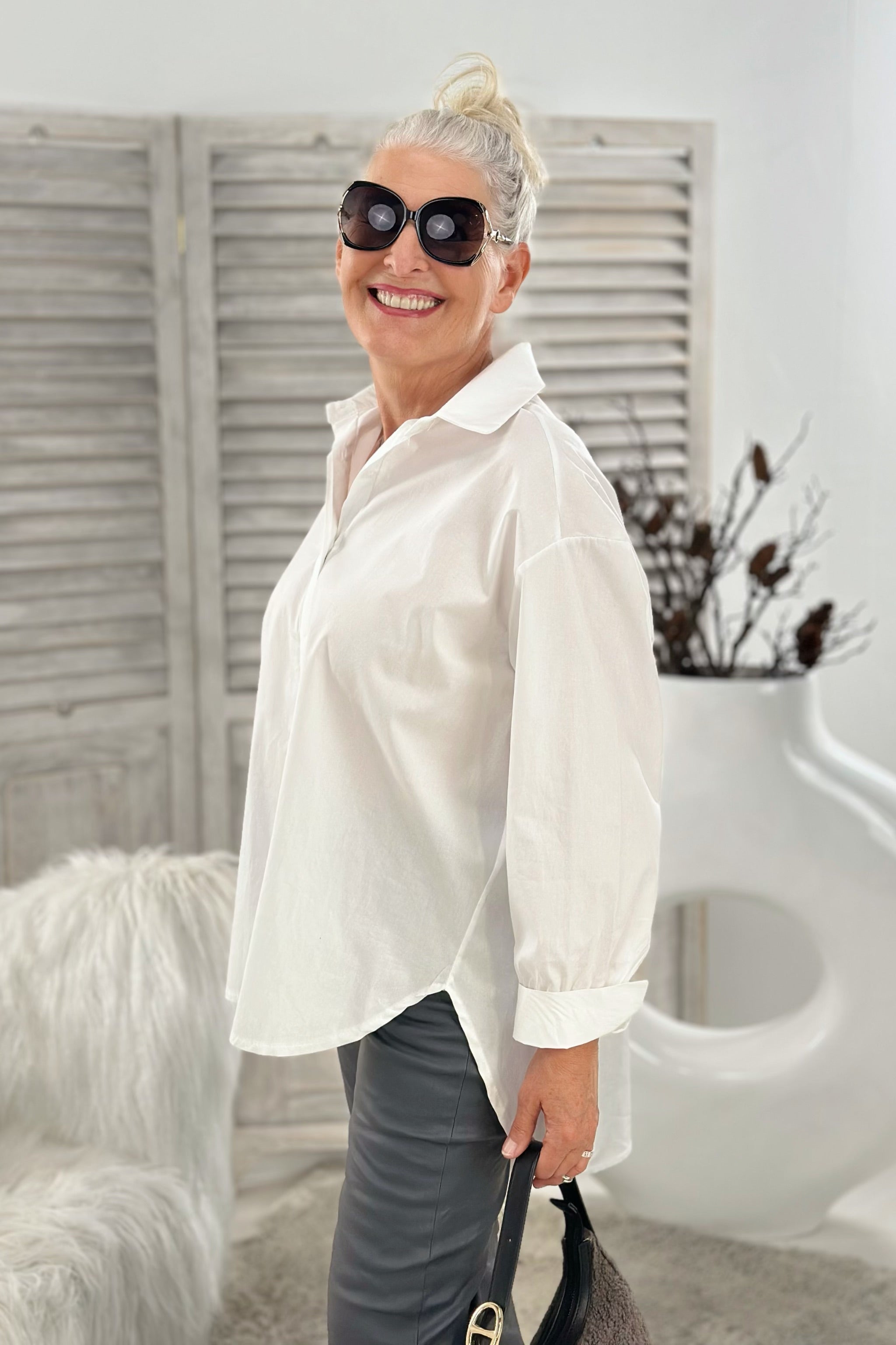 Oversized Bluse mit verdeckter Knopfleiste, weiß