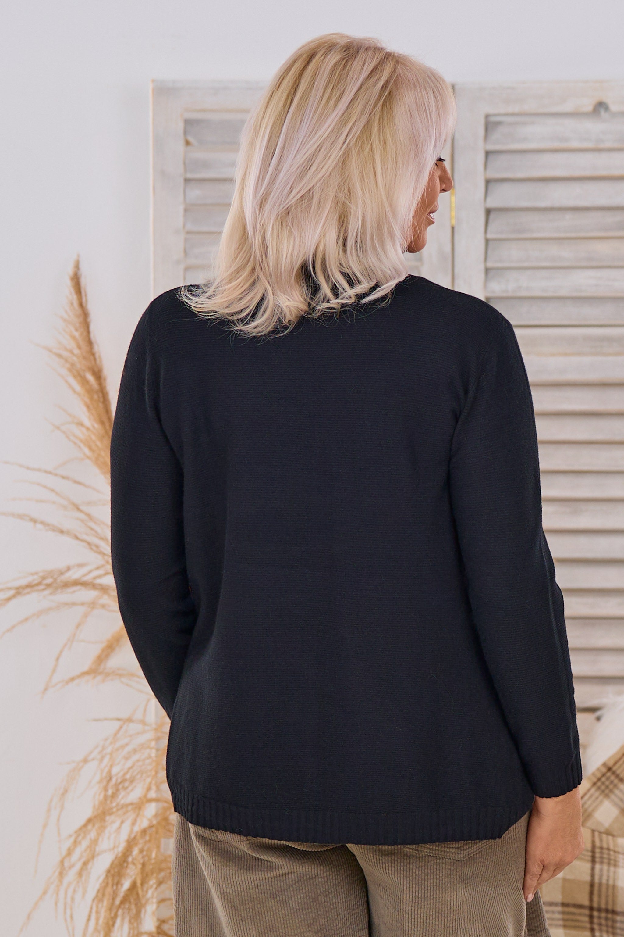 Feinstrickpulli mit Glitzersteinchen, schwarz