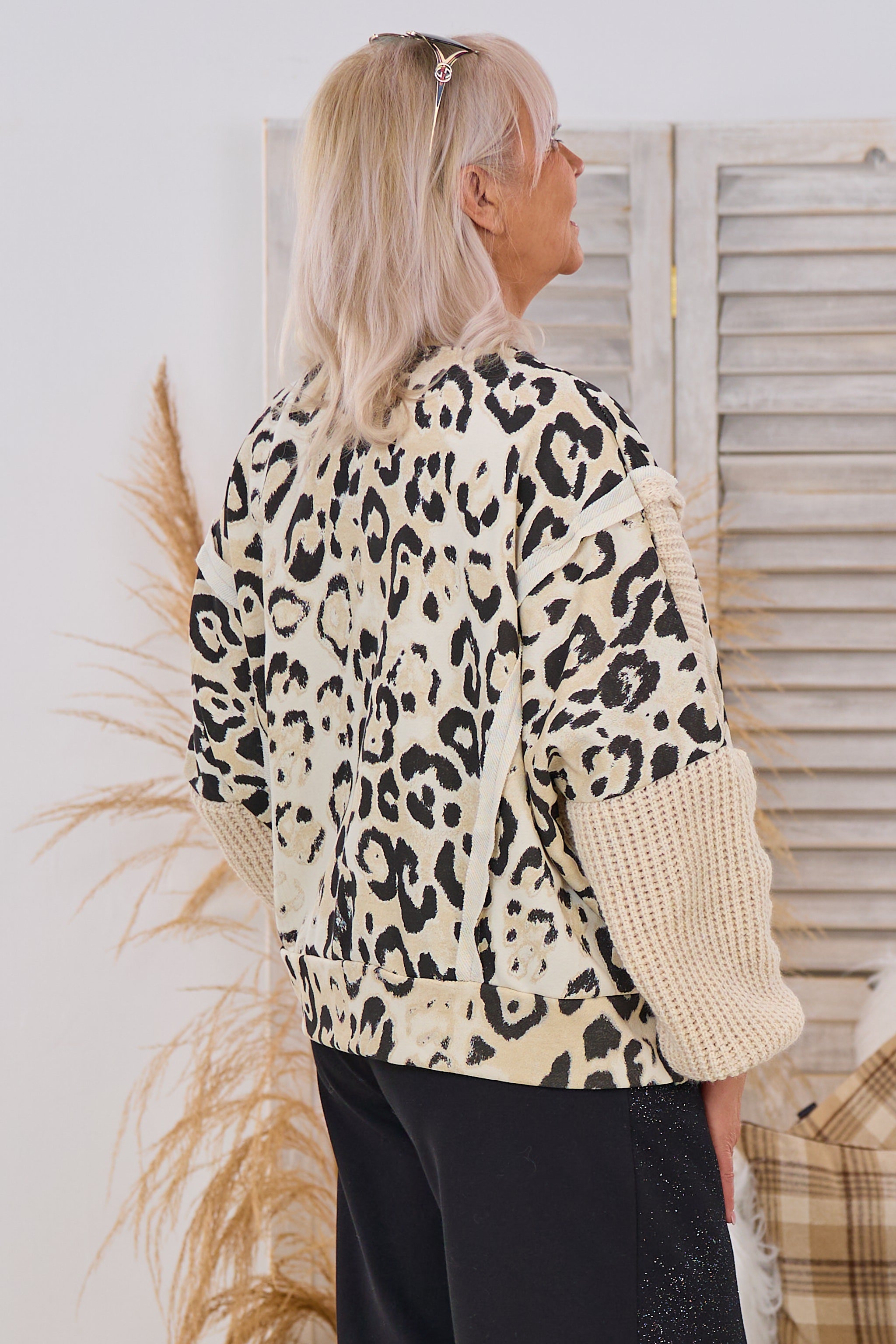 Pulli mit Leo-Sweat-Look, beige