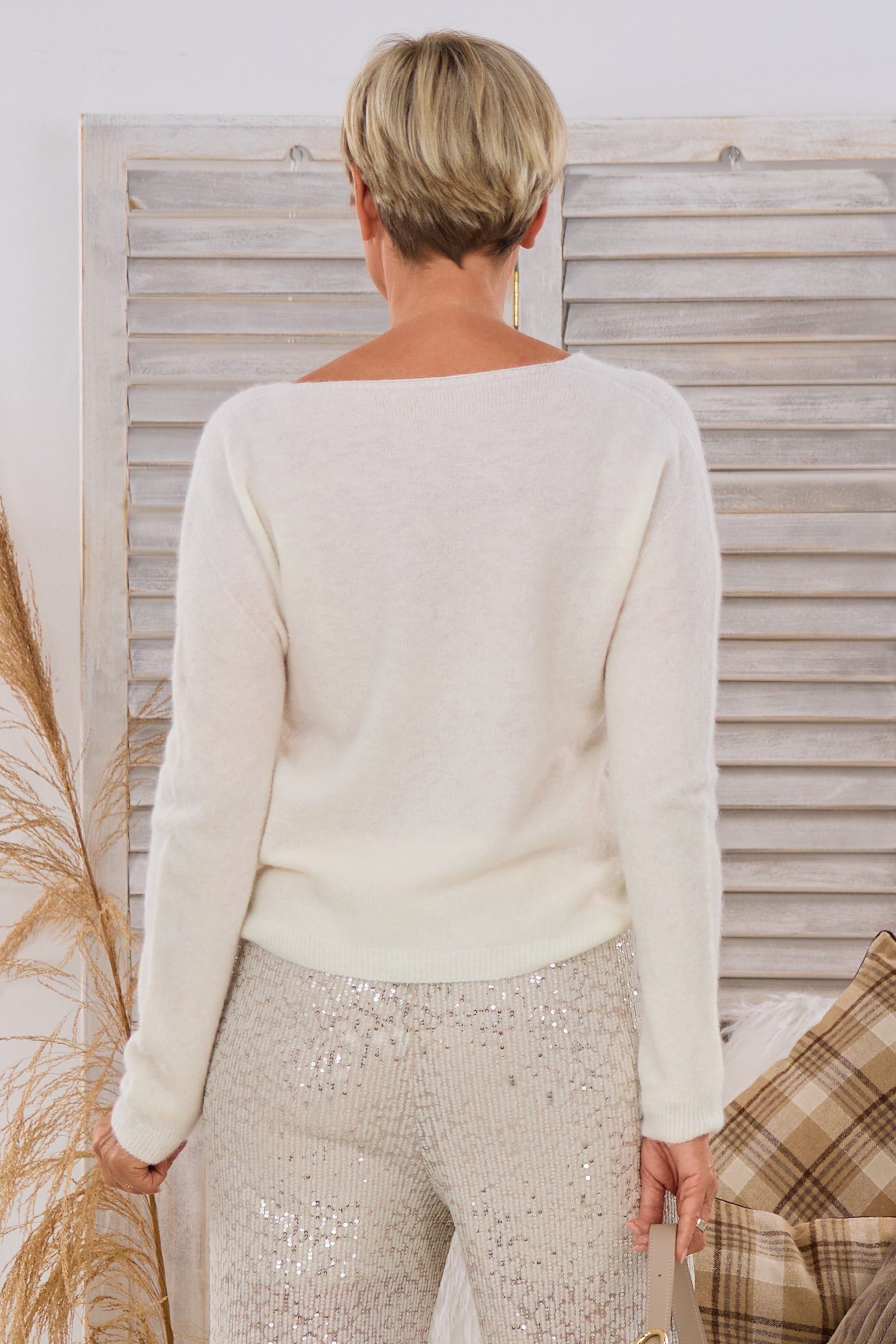 Strickpulli mit V-Ausschnitt, creme