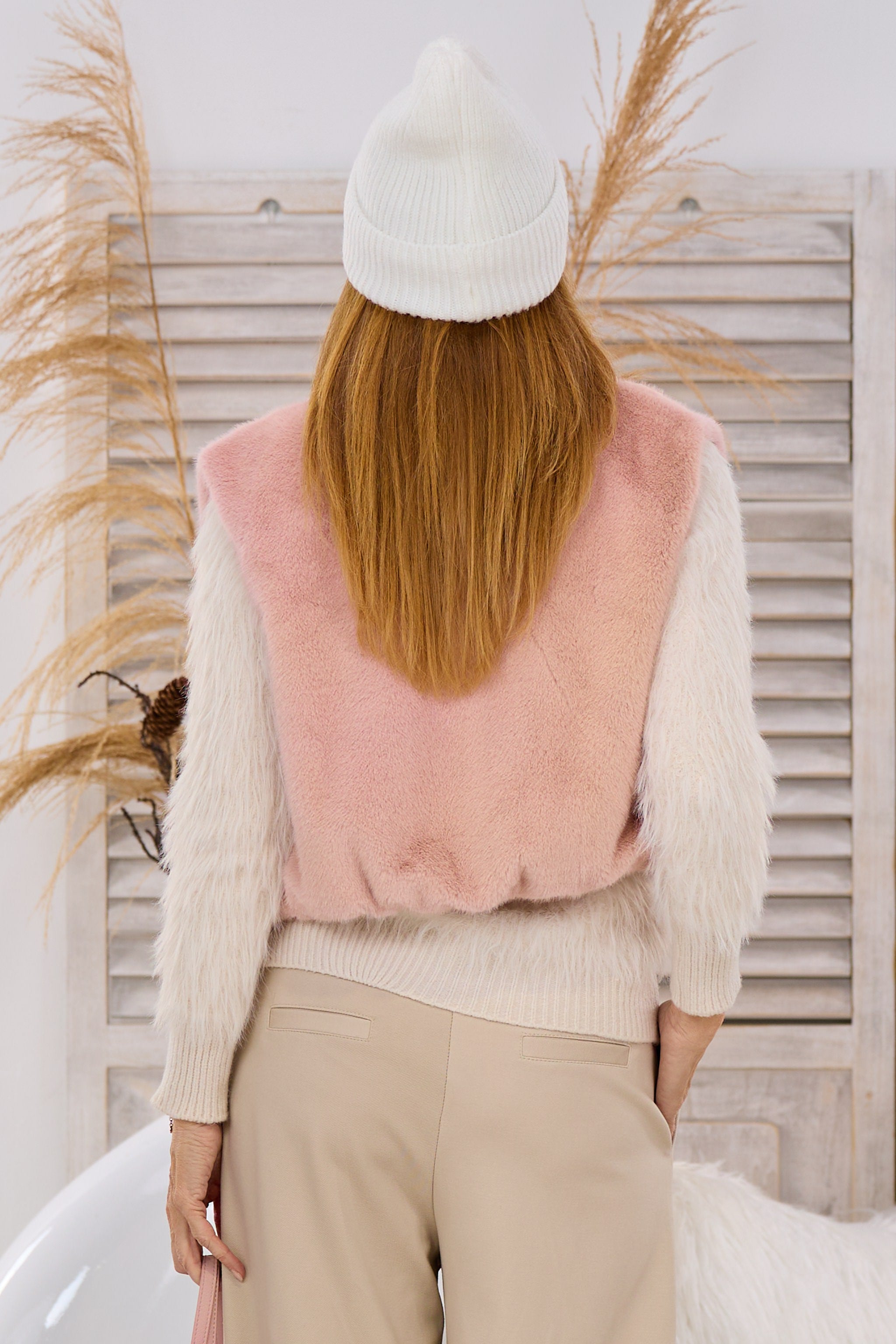 Kuschelige Fellweste mit Kragen, altrosa