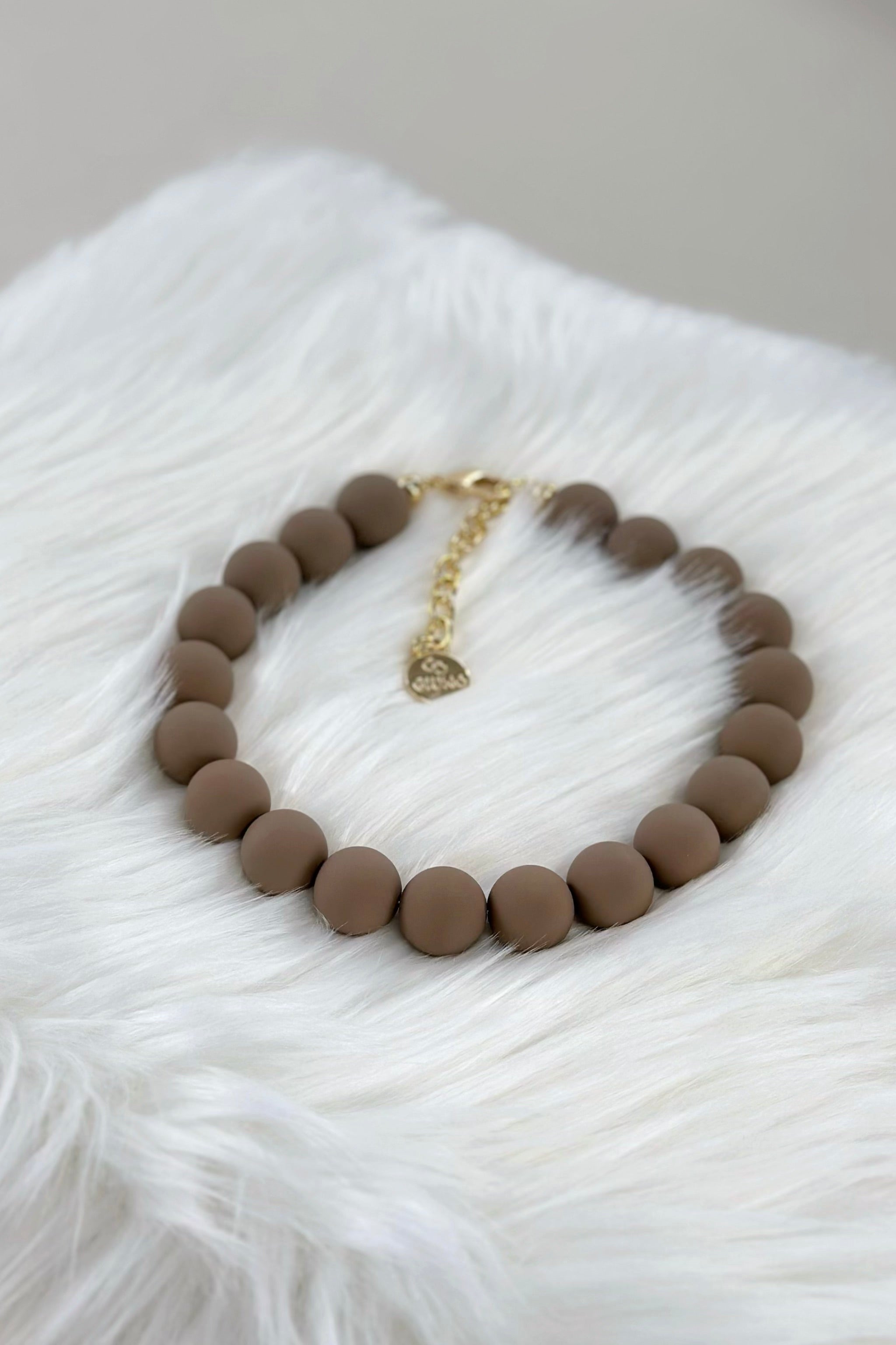 Perlenkette, matt, taupe