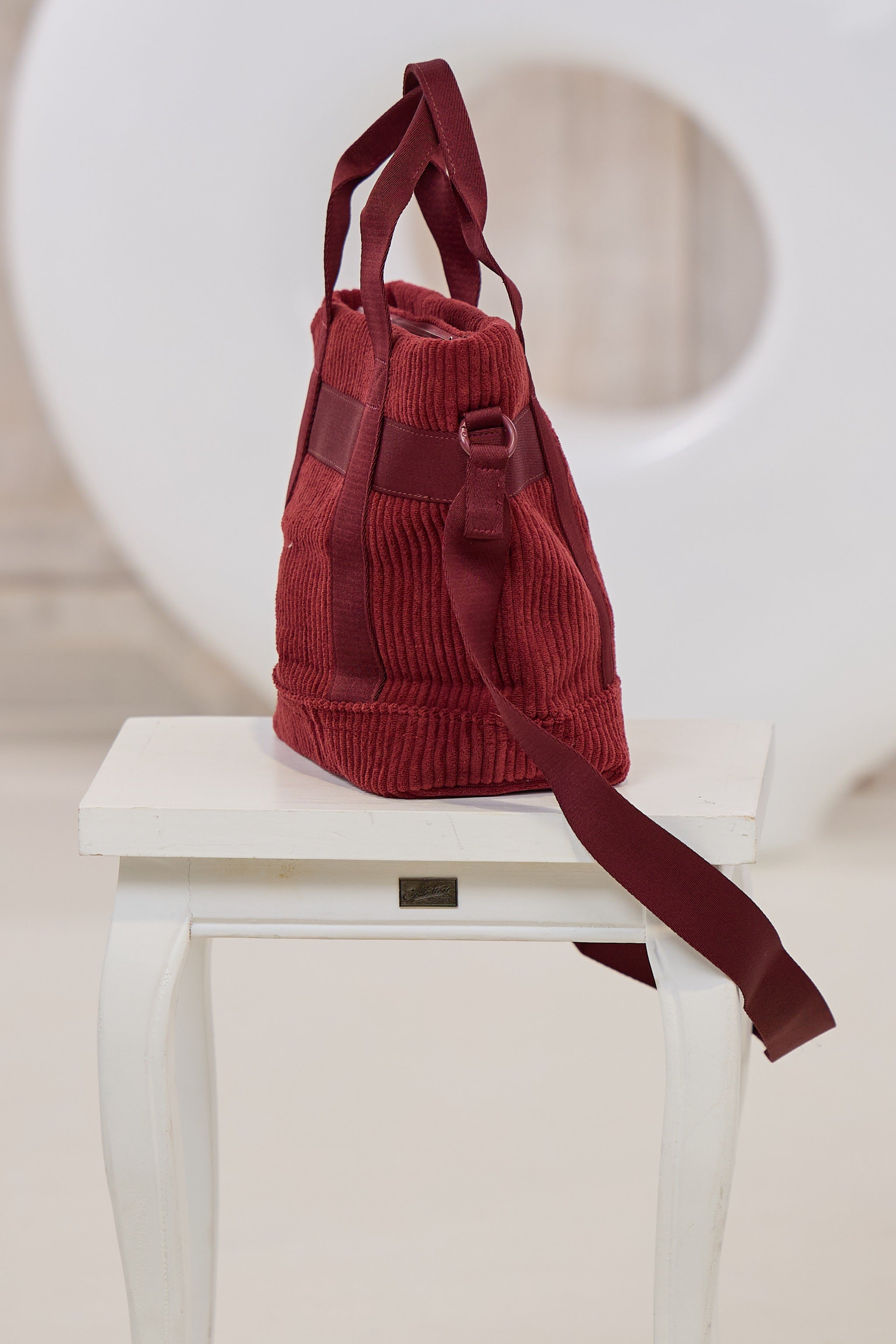 Cord Tasche mit Anhänger, bordeaux