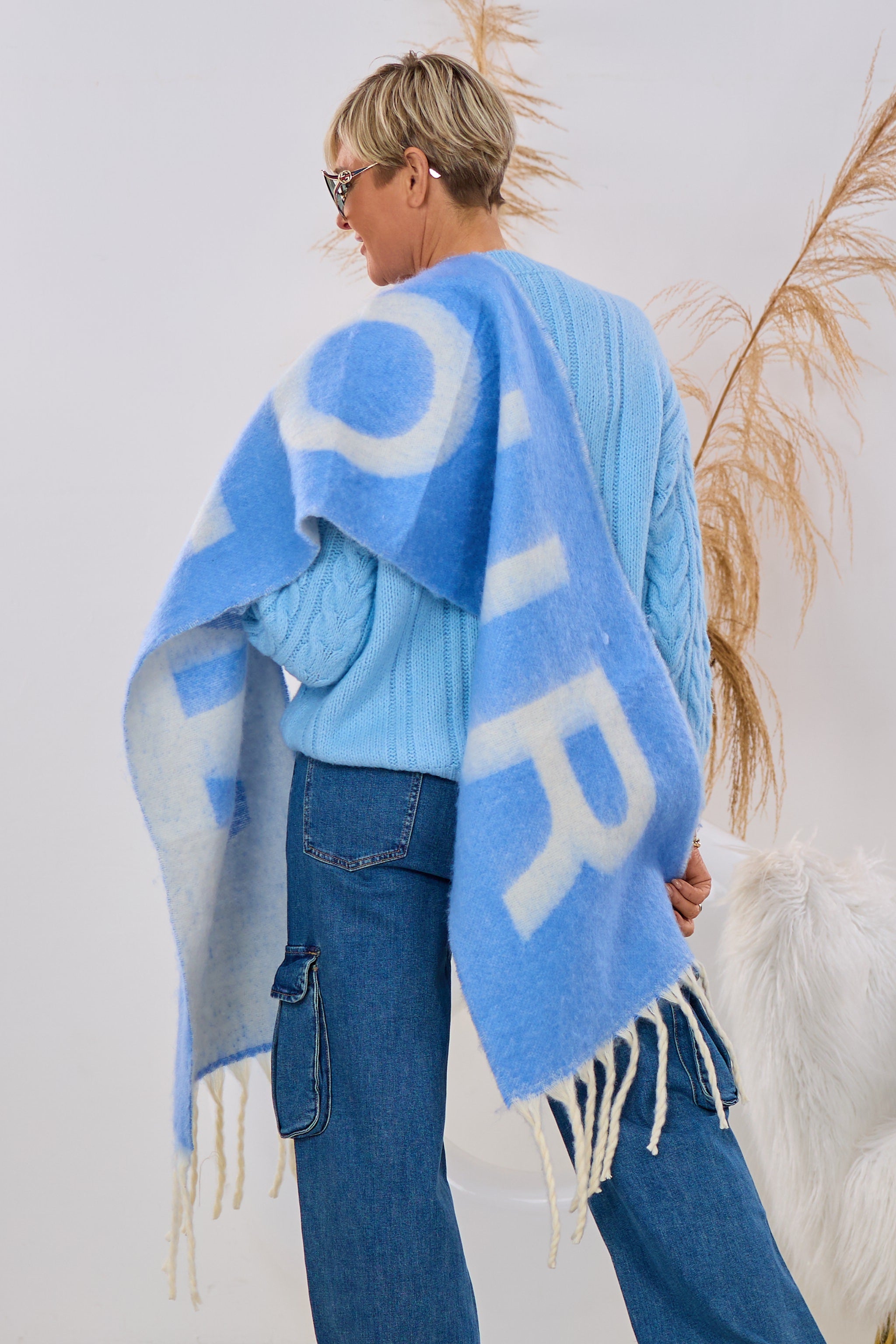 Fransenschal AMOUR, hellblau-ecru