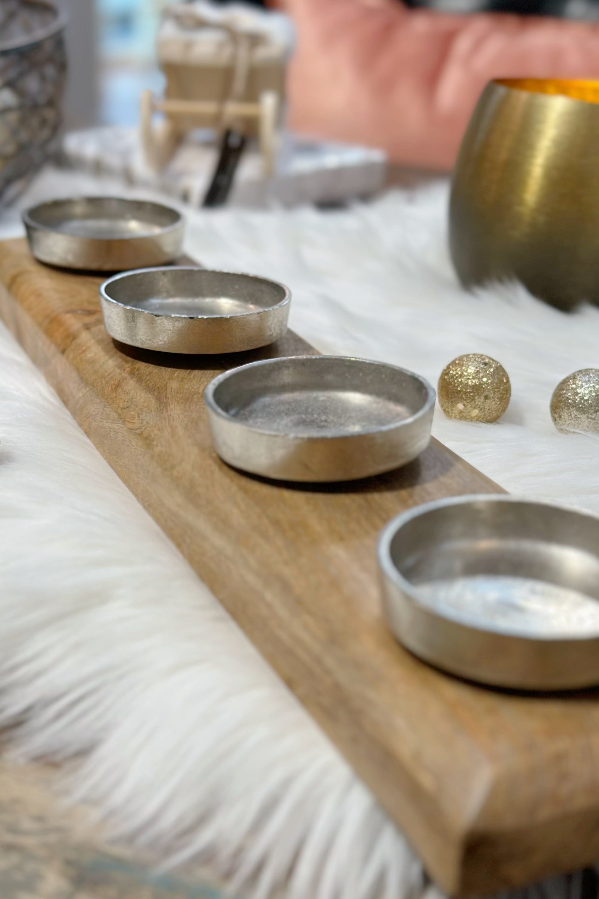 Adventskranz aus Holz, silber