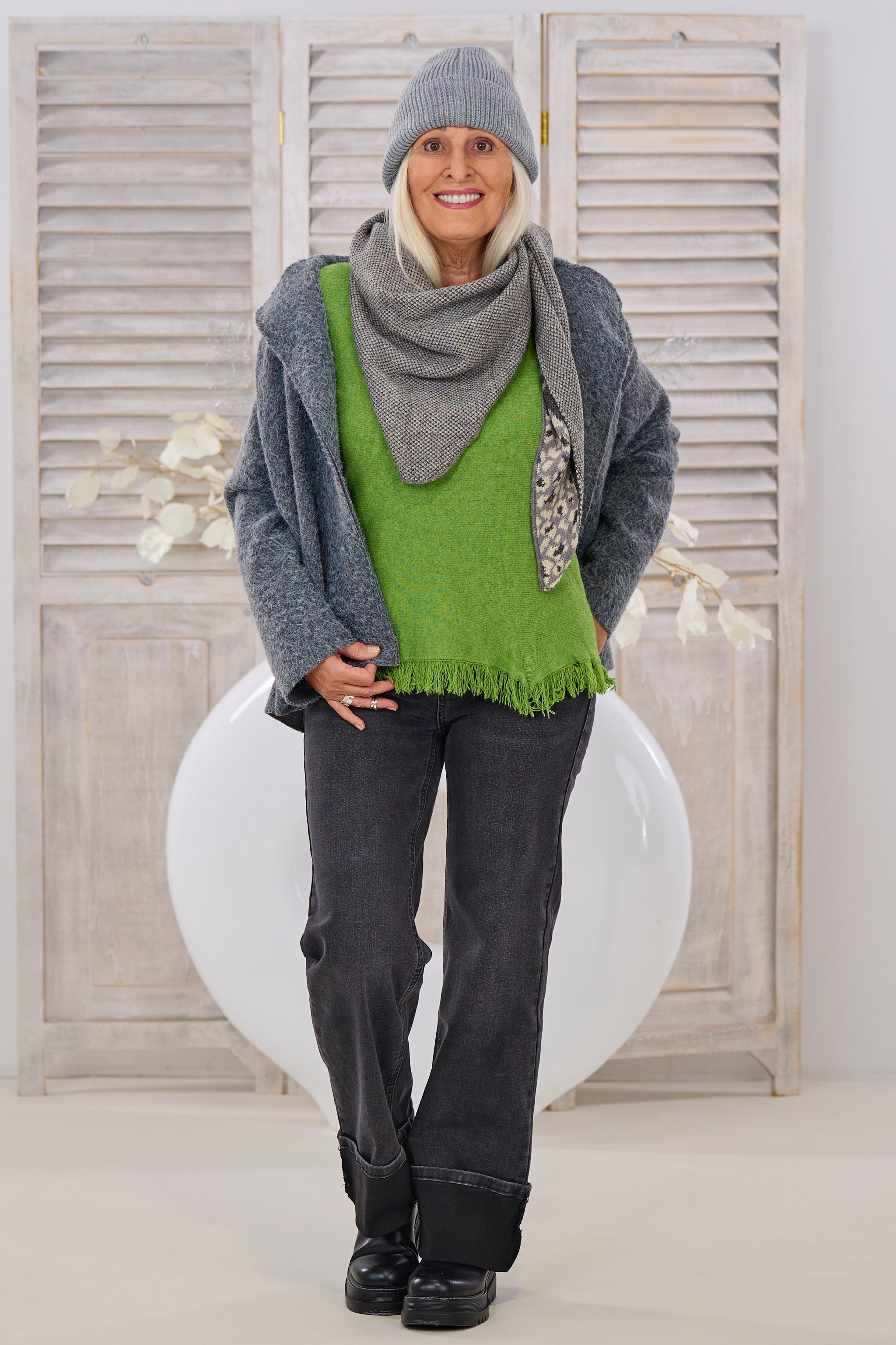 quergestrickter Strickpulli mit Fransen, grün