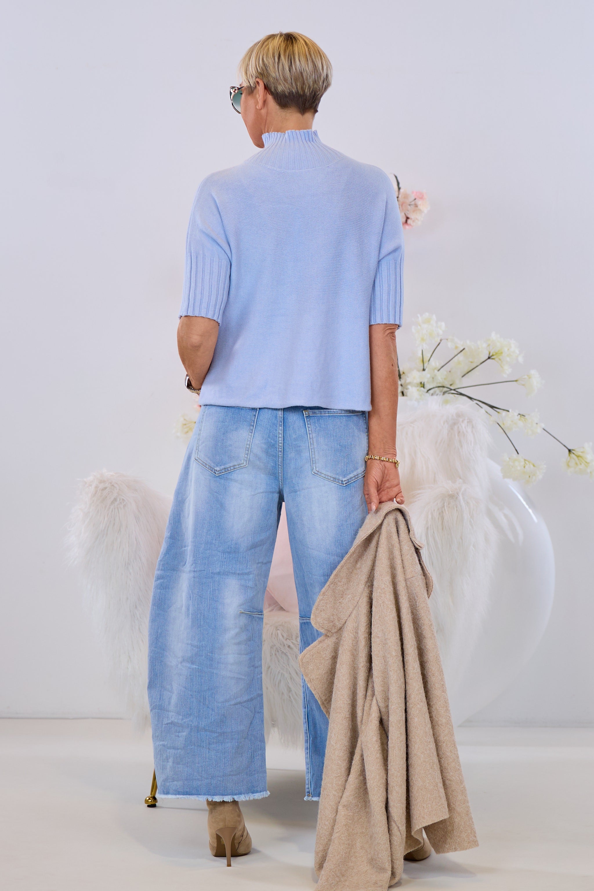 Weicher kurzarm Pulli mit Turtleneck, hellblau