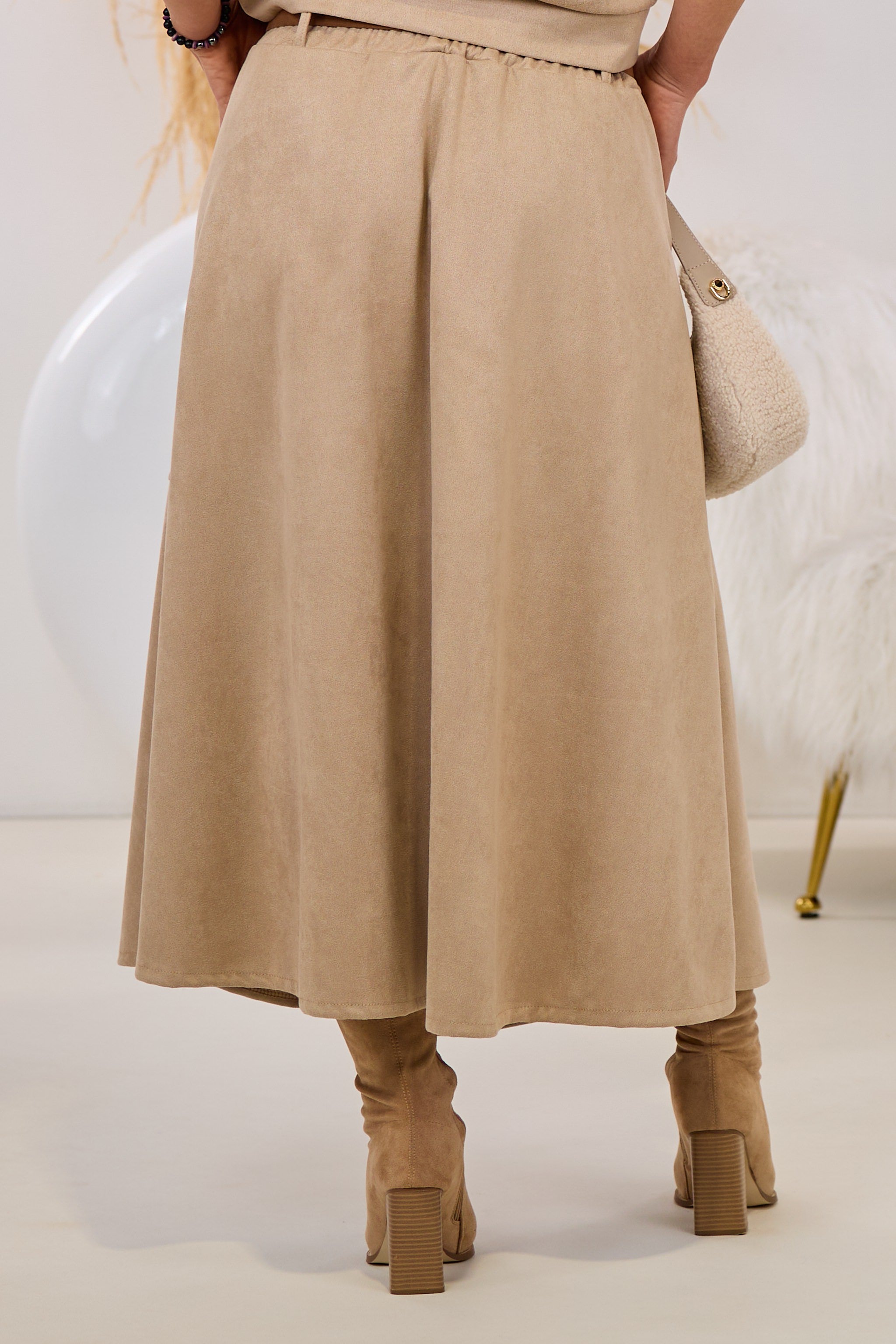 Glockiger Rock in Velour-Optik, hellbraun