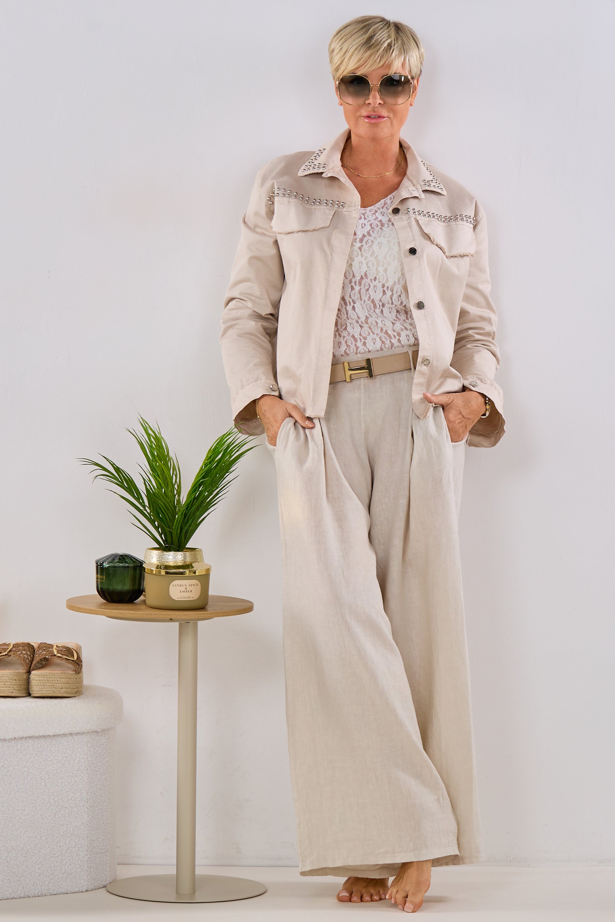 Hemdbluse mit Nieten, beige-silber