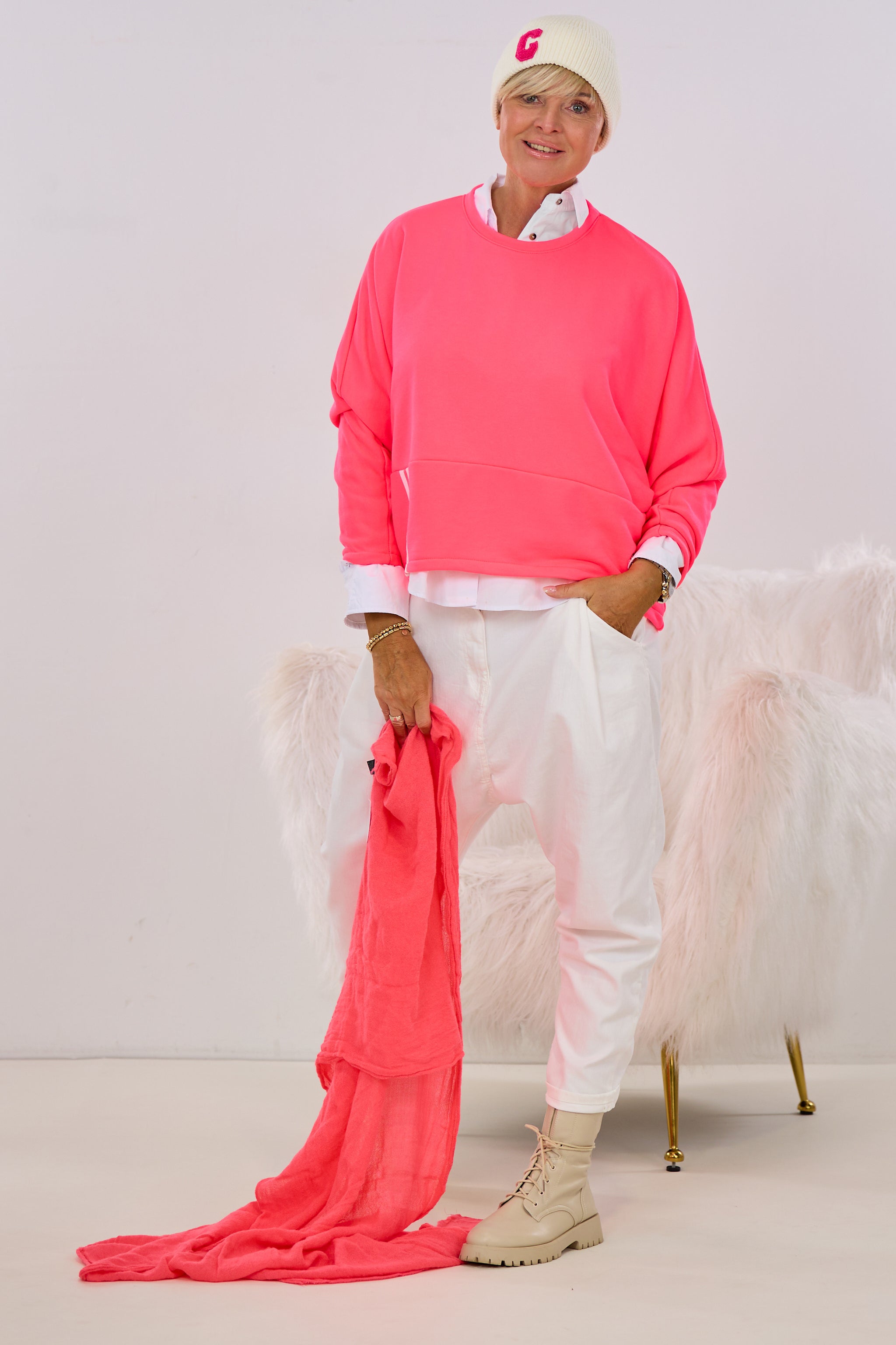 Cropped Sweaty mit Kontraststreifen, neon pink-weiß