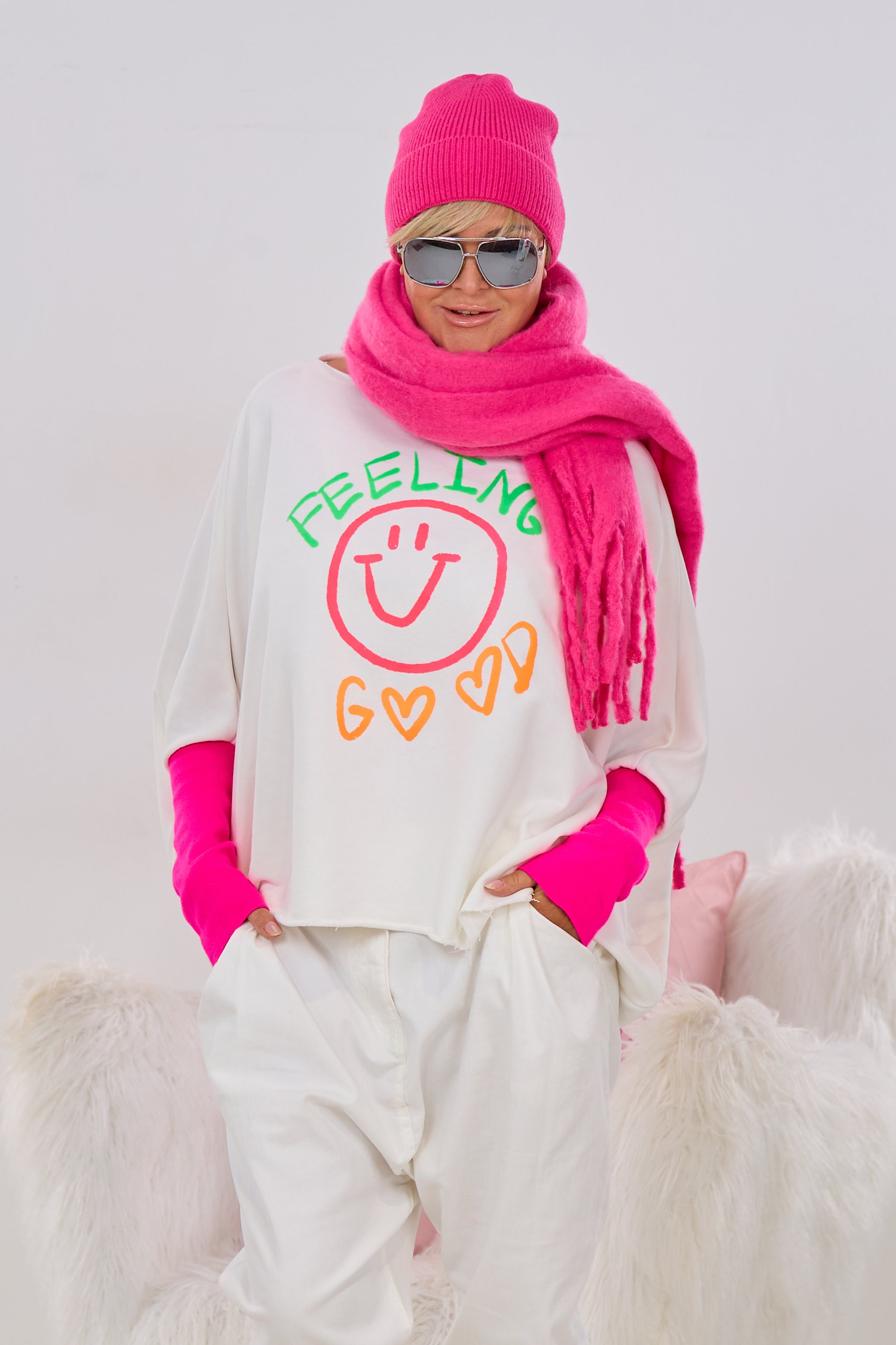 Oversized Sweaty FEELING GOOD, weiß-pink-bunt