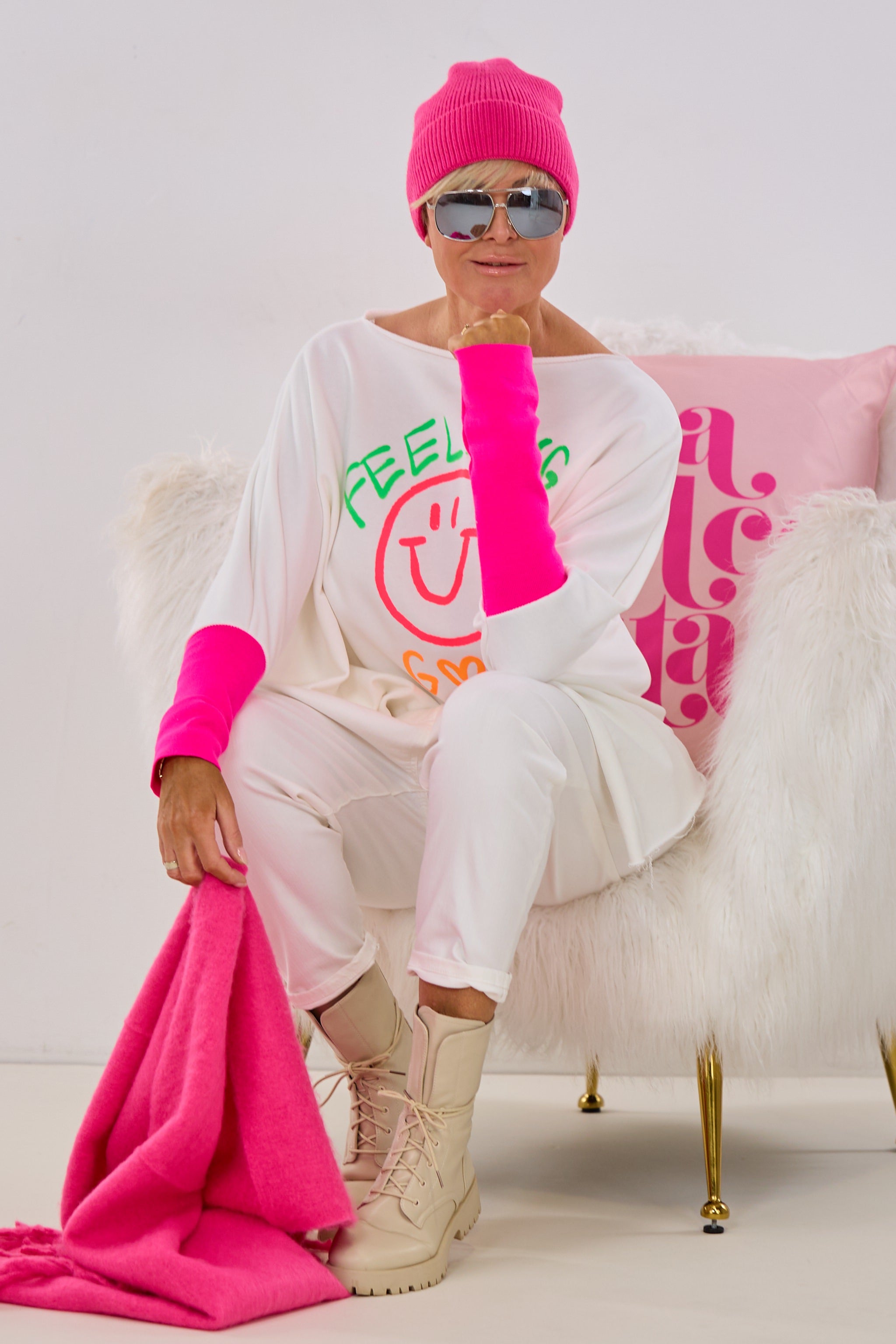 Oversized Sweaty FEELING GOOD, weiß-pink-bunt