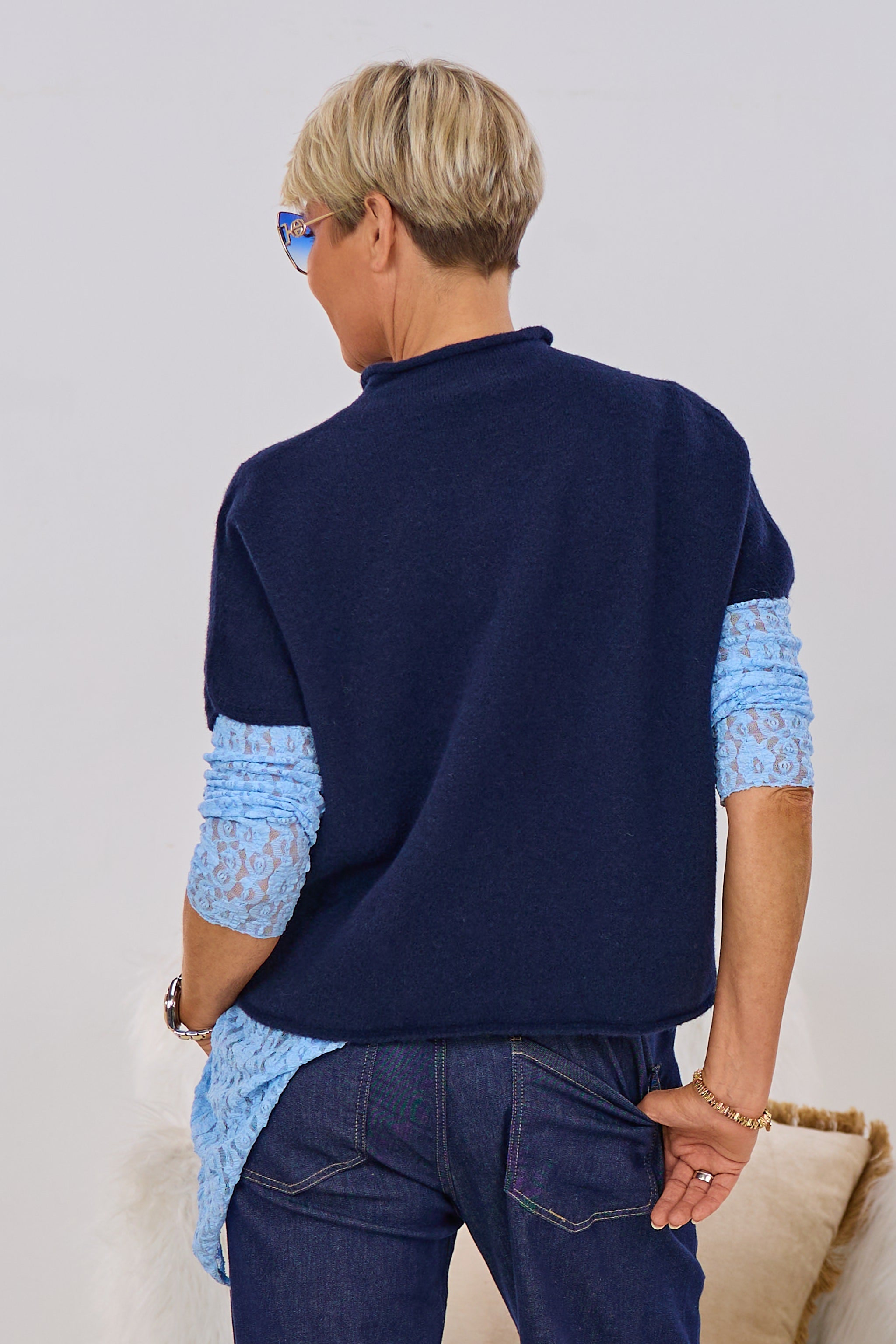 Kuscheliger Pullunder mit Stehkragen, marine