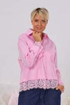 Bluse mit Spitzenbordüre, rosa