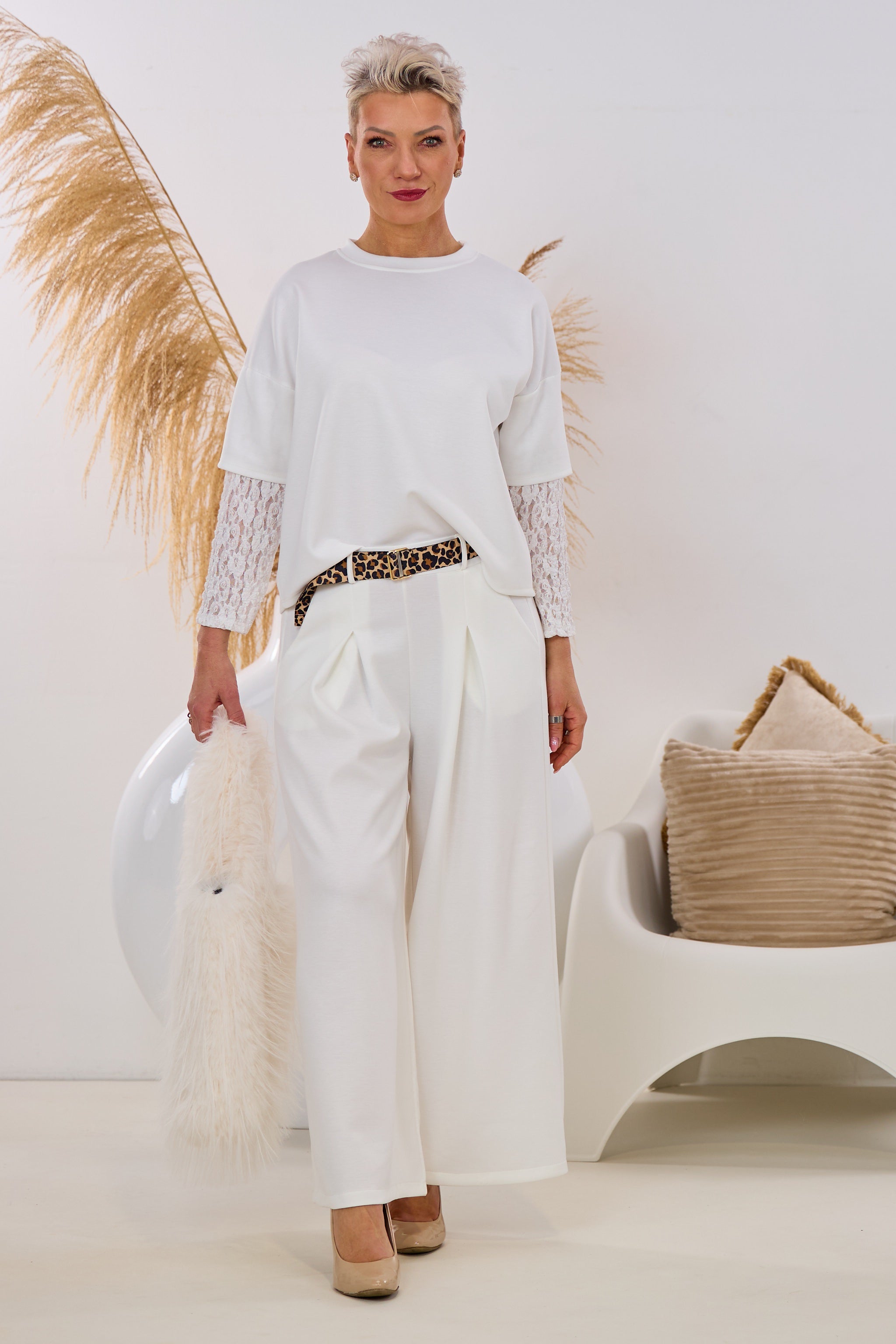 Cozy-Shirt mit Spitzen-Ärmeln, ecru