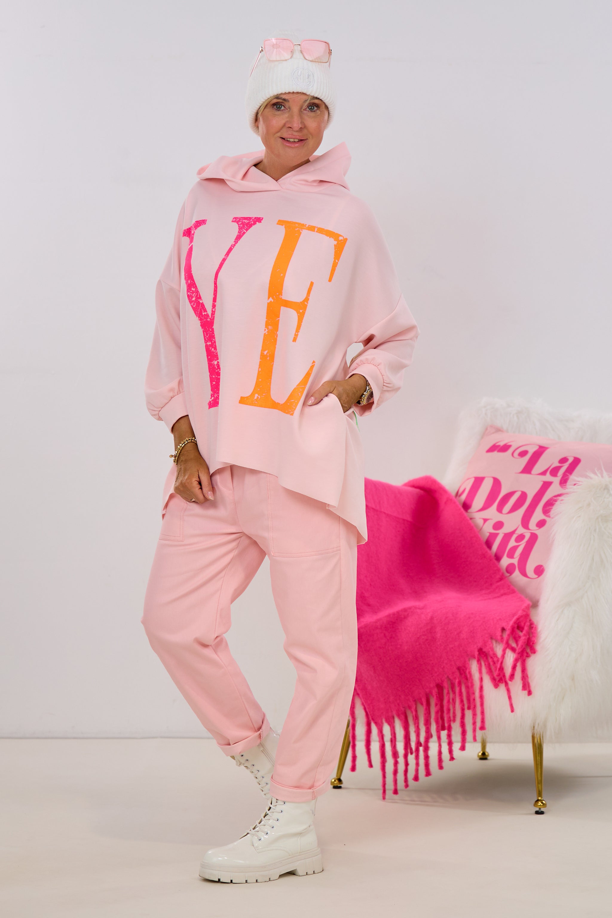 Cozy Oversized Shirt YEAH, rosé-bunt