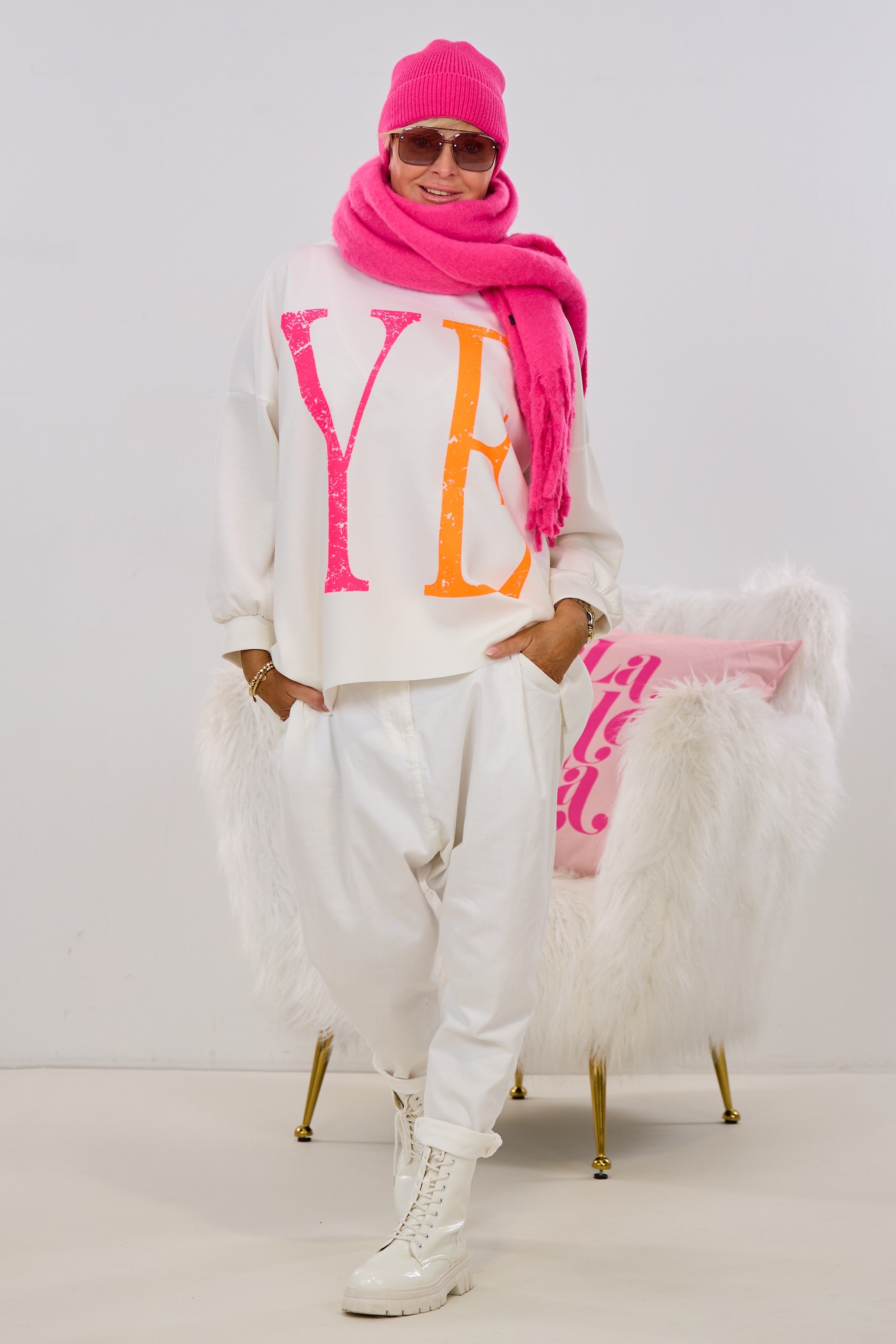 Cozy Oversized Shirt YEAH, ecru-bunt