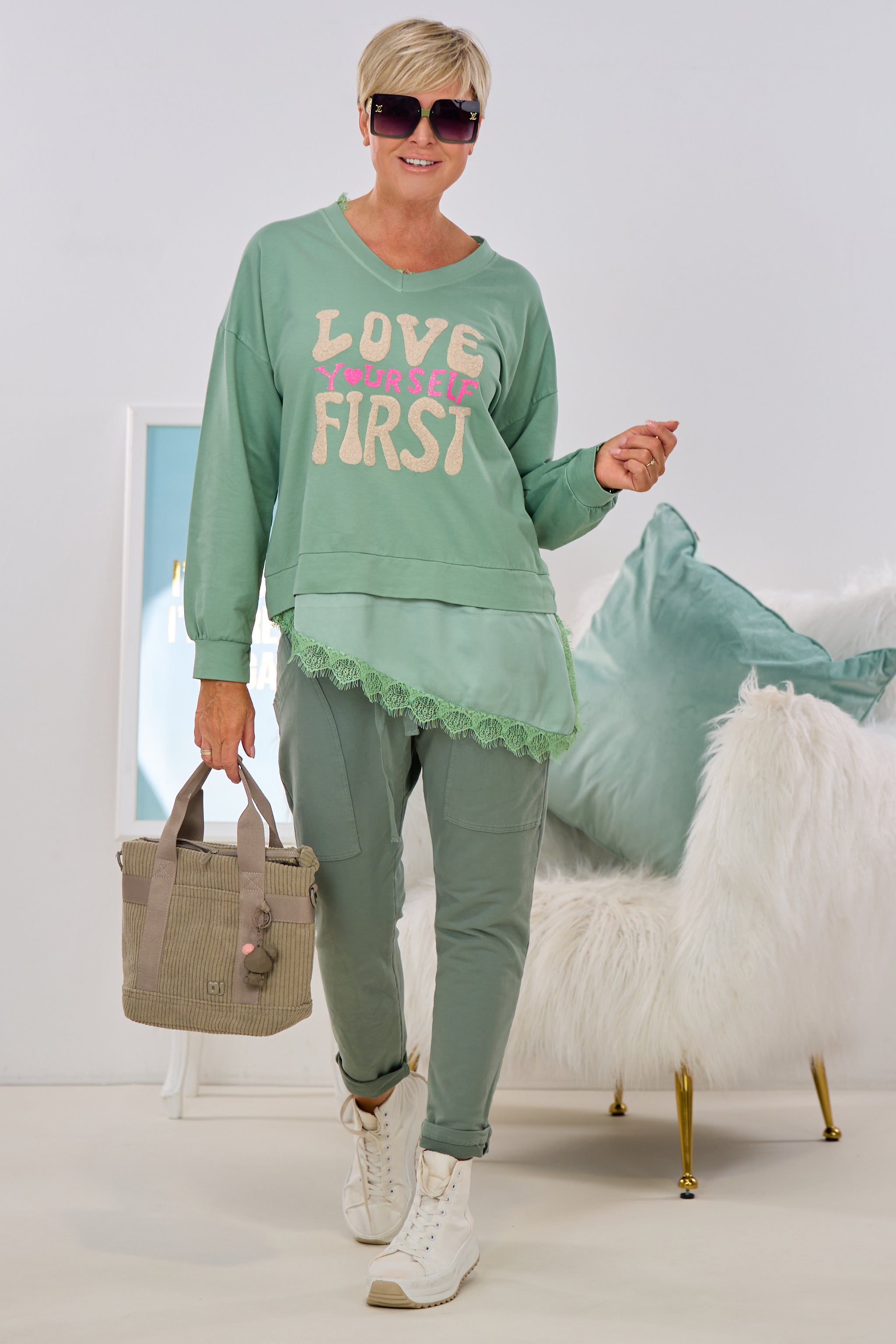 Sweaty love yourself, khaki